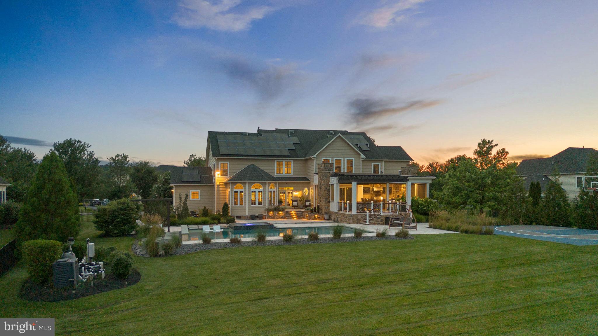 WALNUT GROVE - Residential