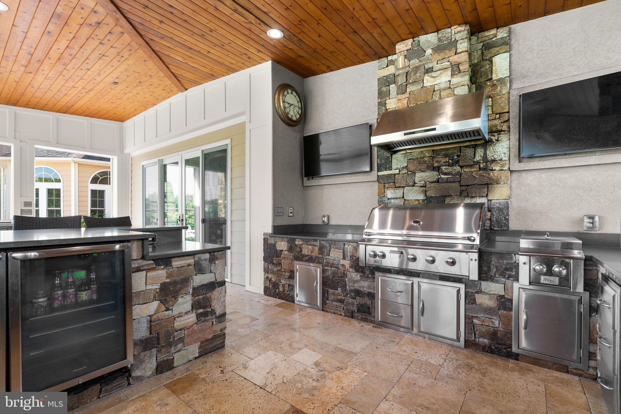 WALNUT GROVE - Residential