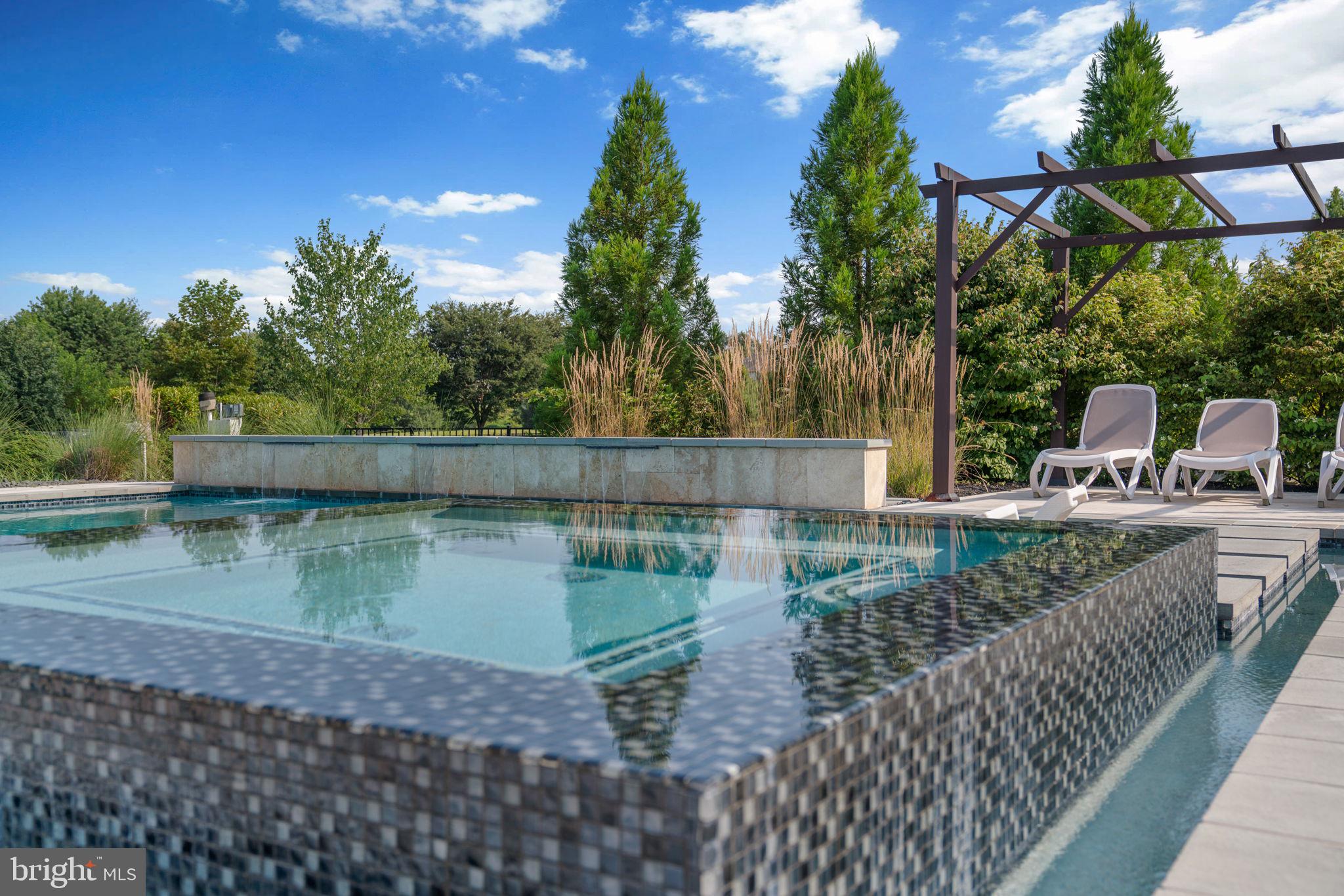 WALNUT GROVE - Residential