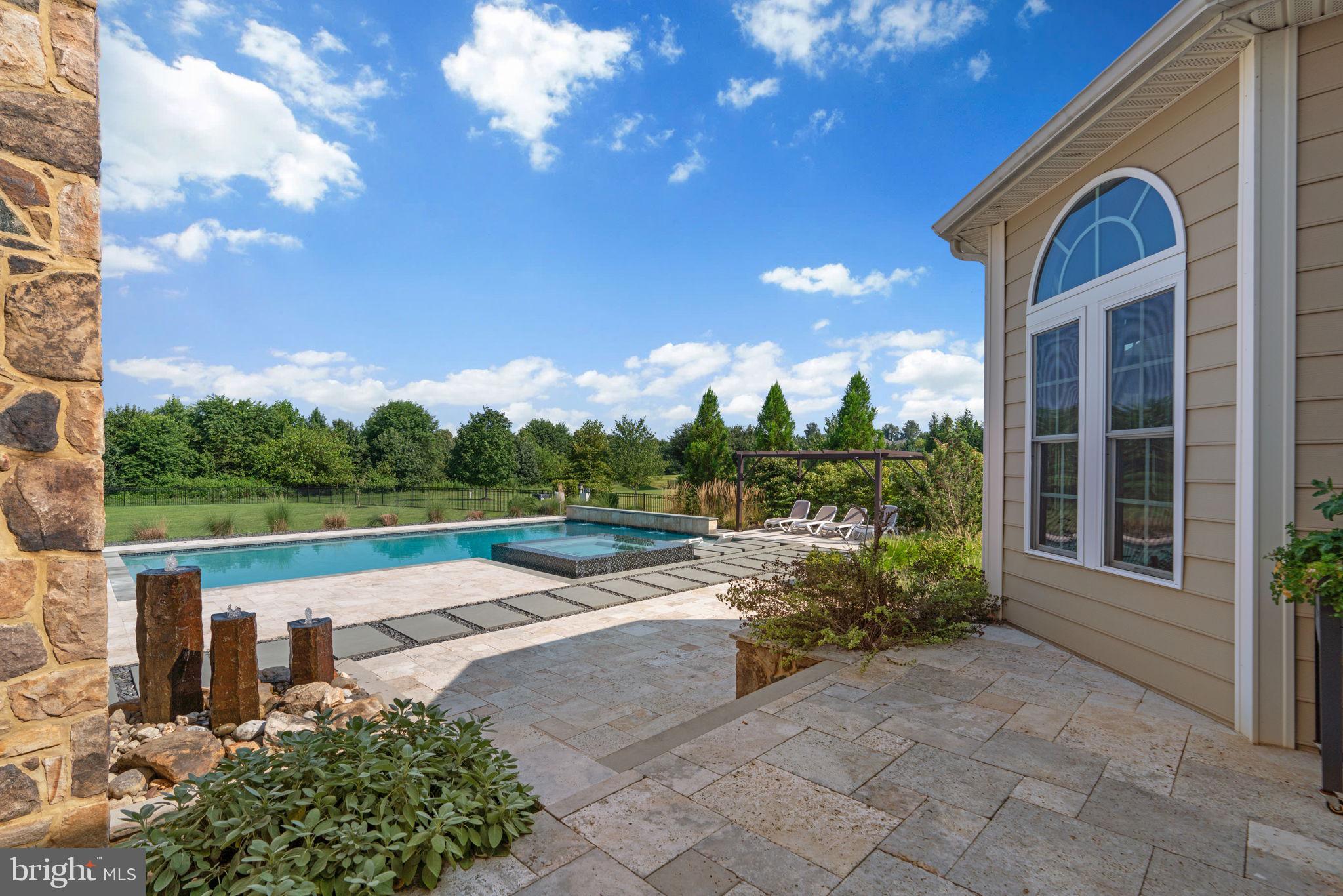 WALNUT GROVE - Residential