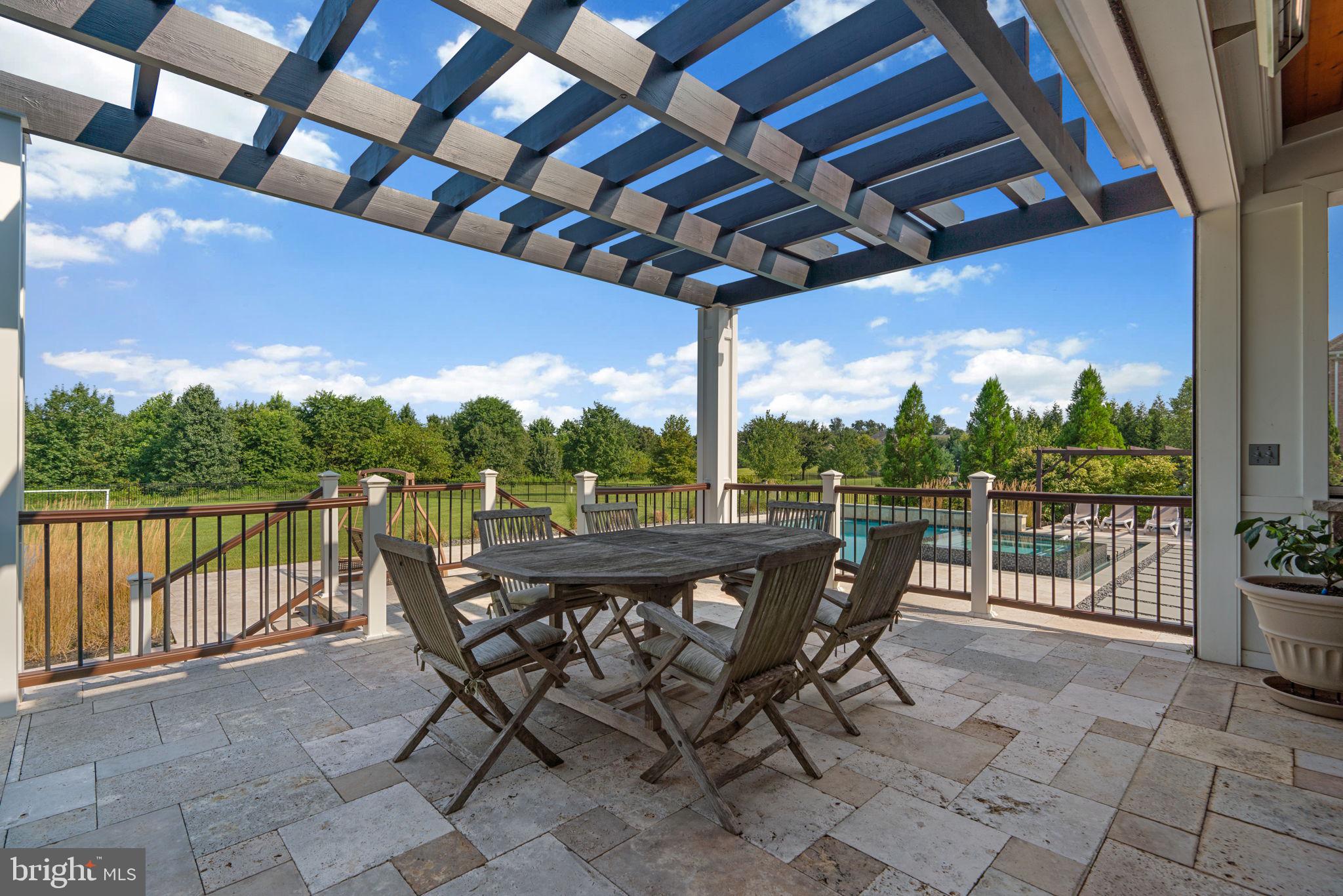 WALNUT GROVE - Residential