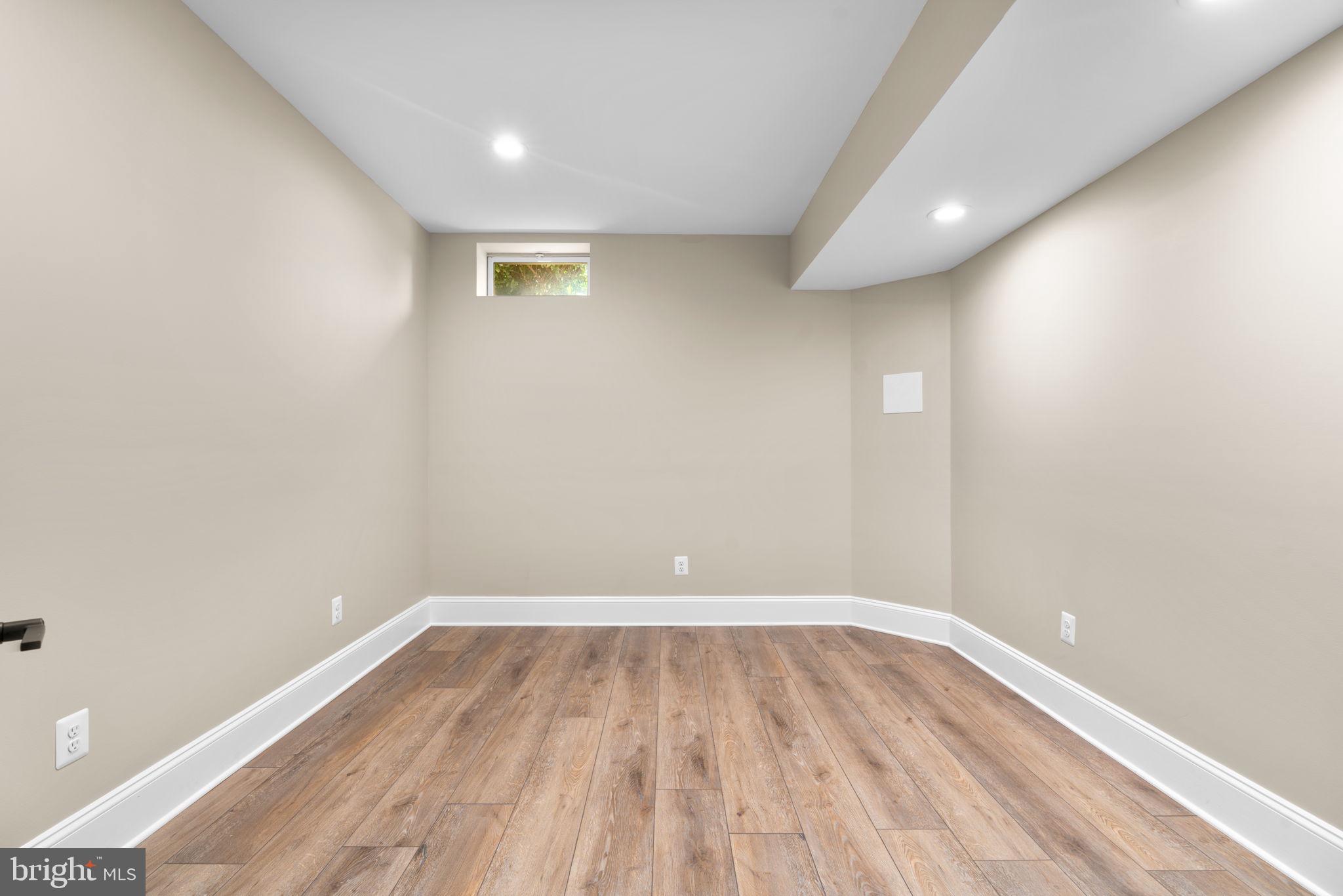 WALNUT GROVE - Residential