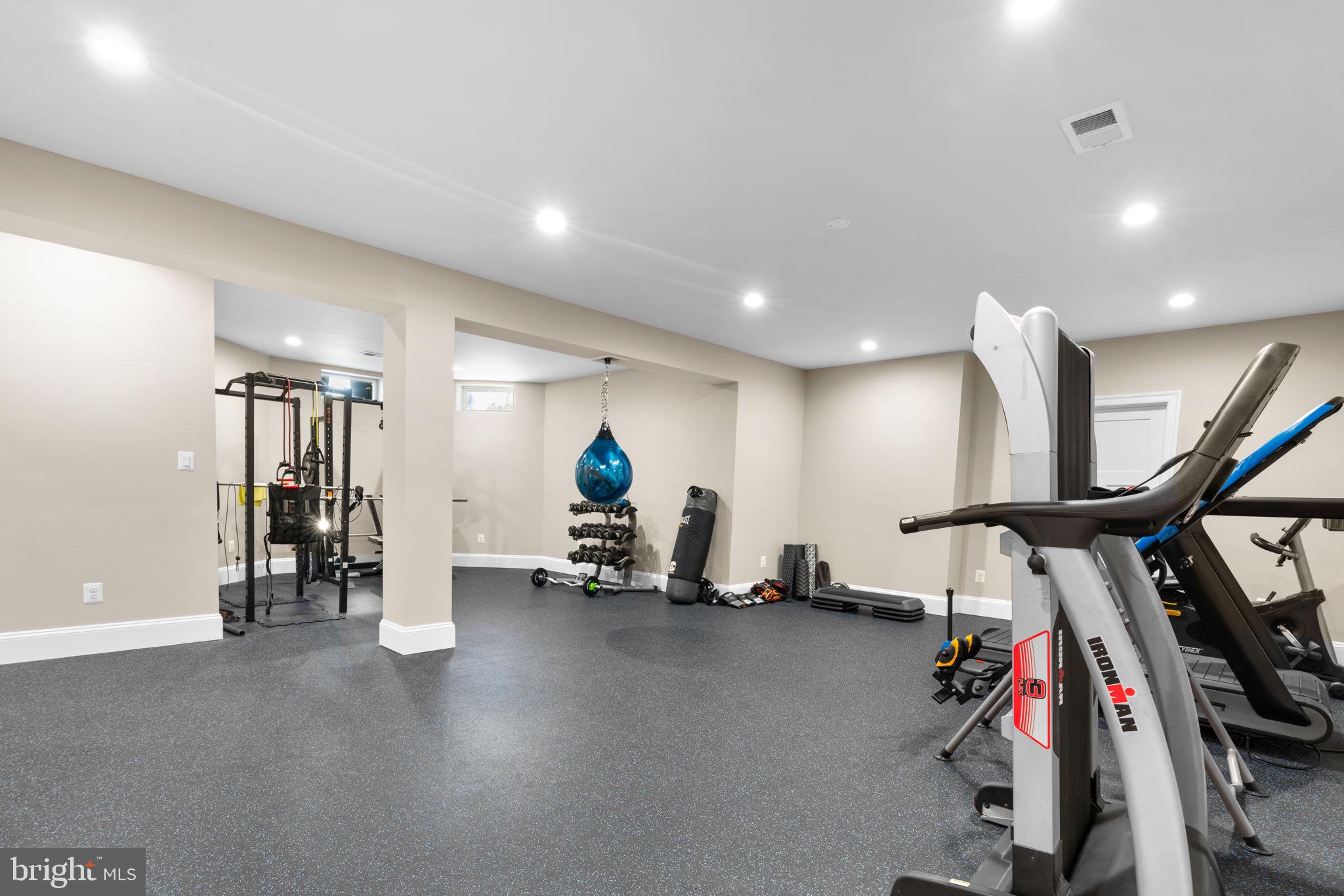 WALNUT GROVE - Residential