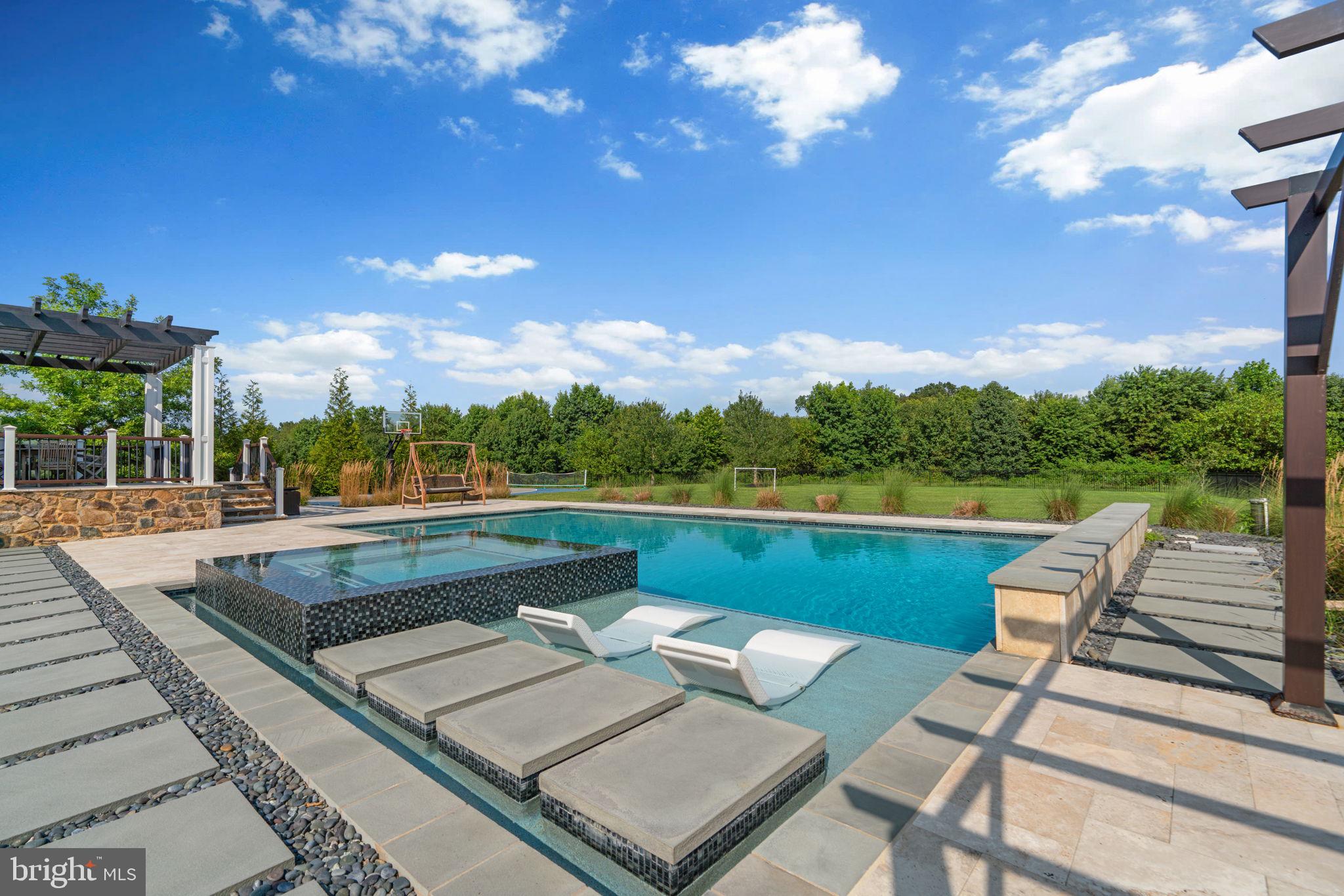 WALNUT GROVE - Residential