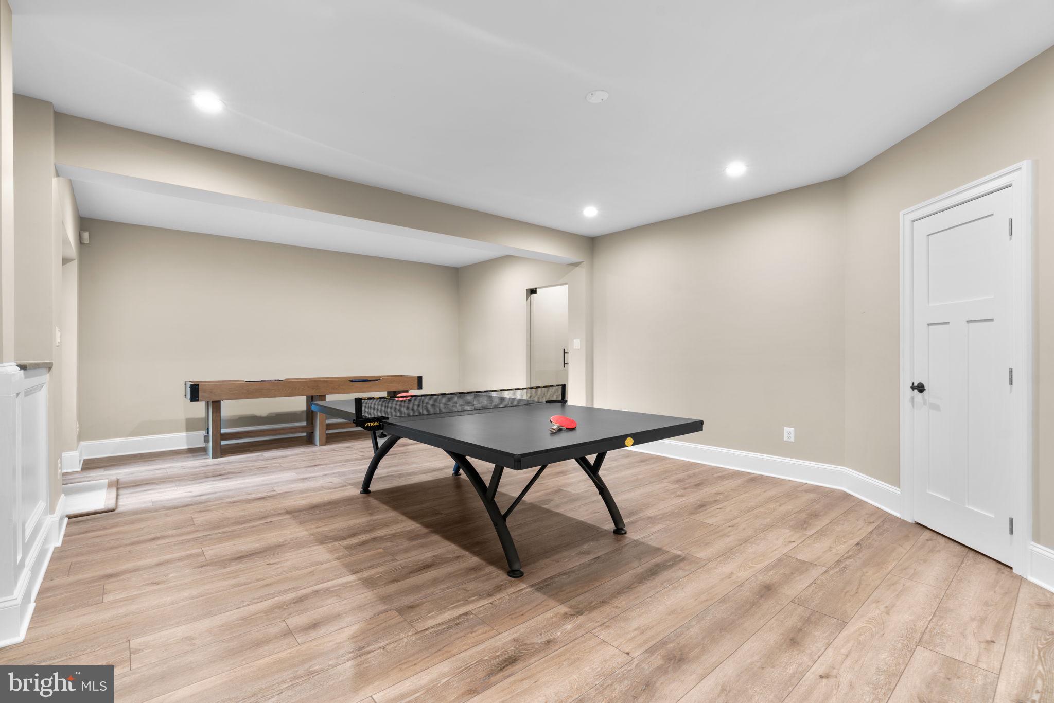 WALNUT GROVE - Residential