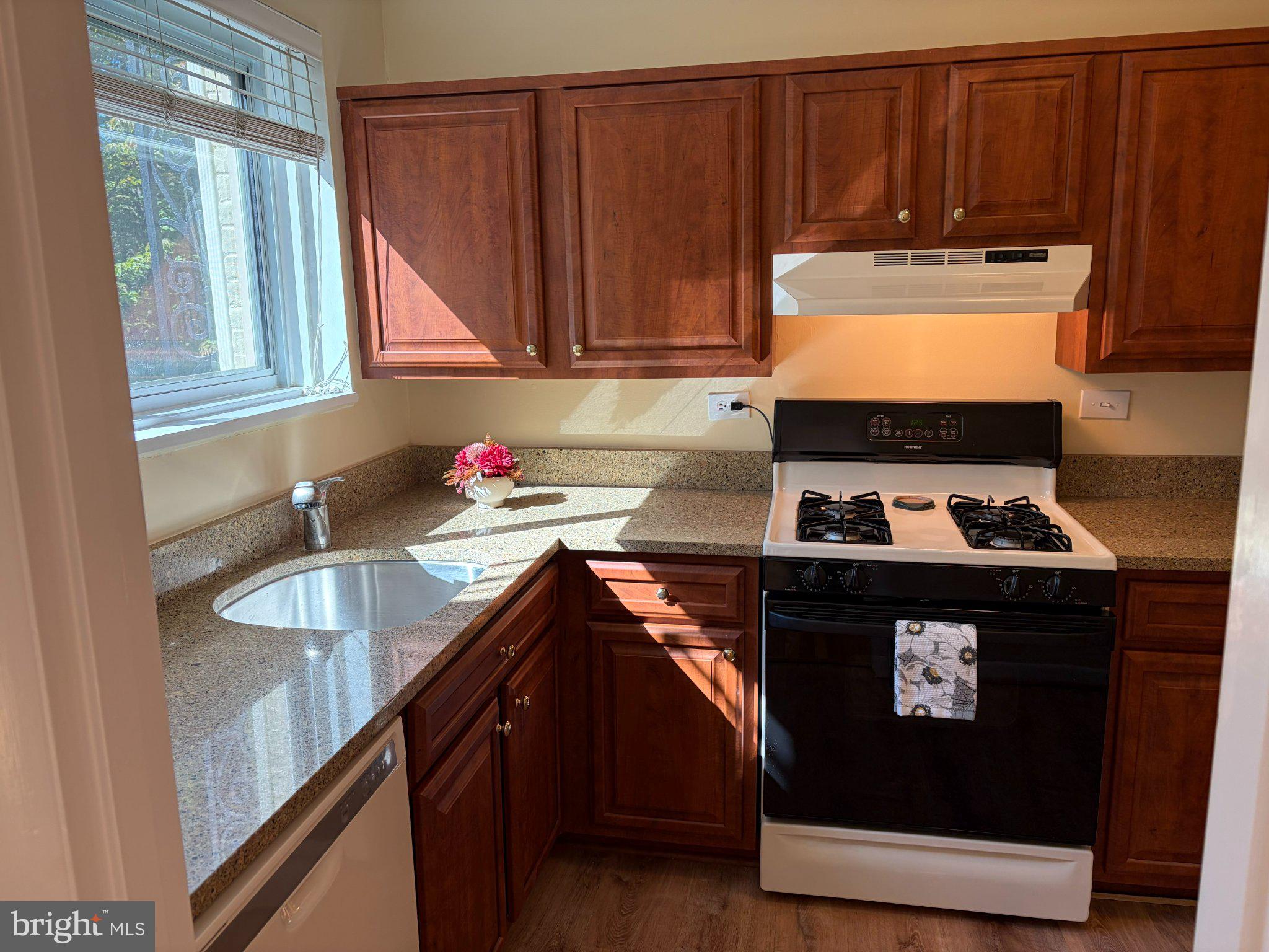 10524 WEYMOUTH STREET 104