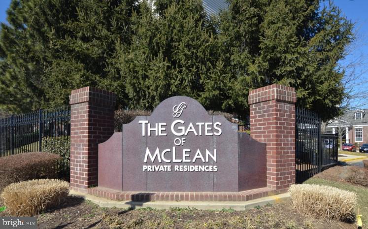 1521 SPRING GATE DRIVE 10206