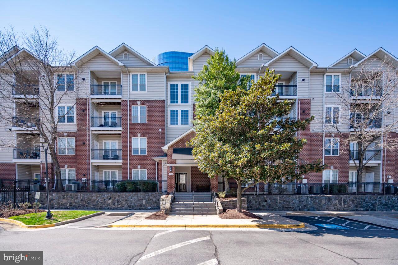 1521 SPRING GATE DRIVE 10206