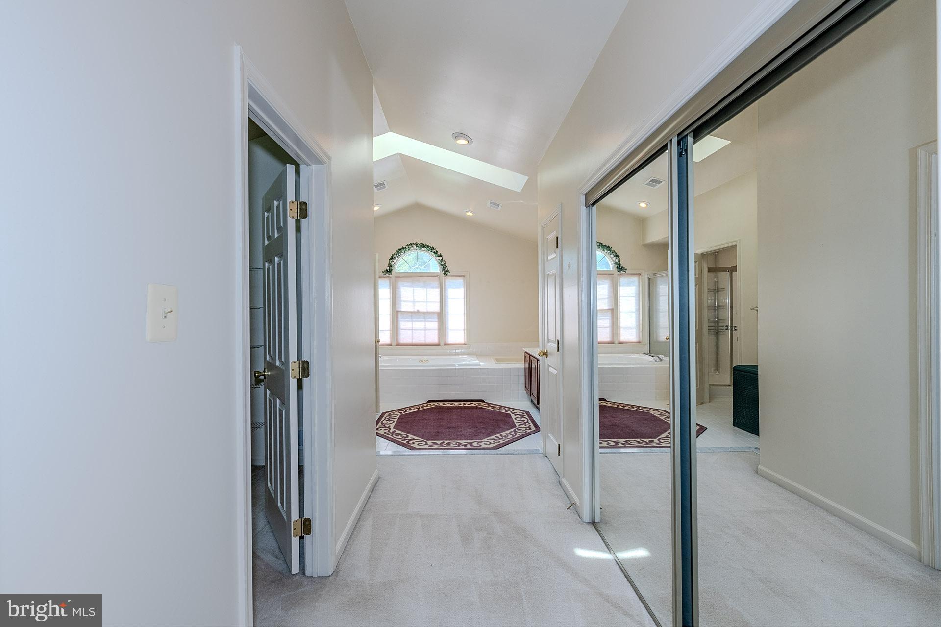 NAPLES MANOR - Residential