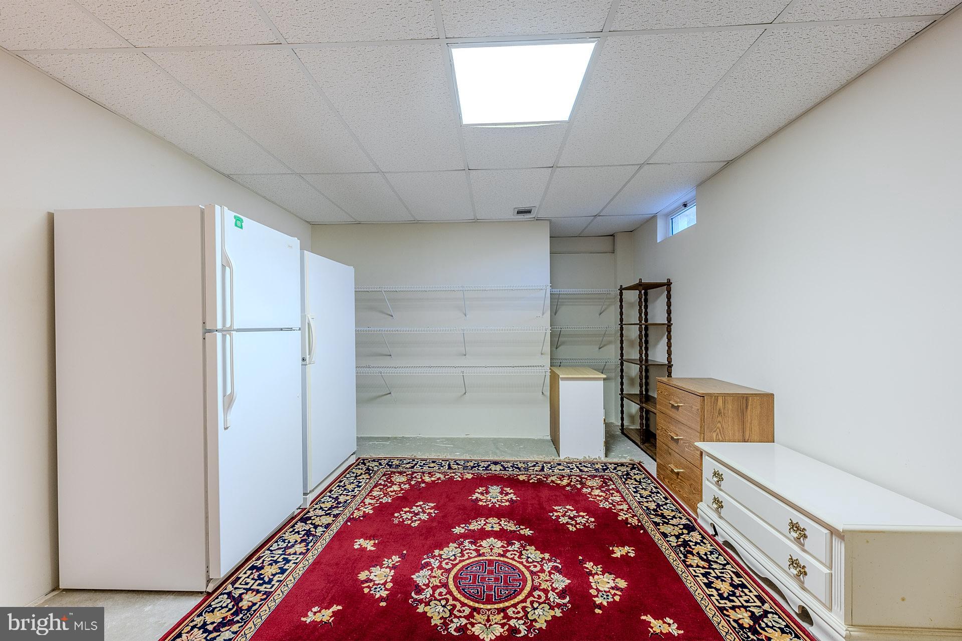 NAPLES MANOR - Residential