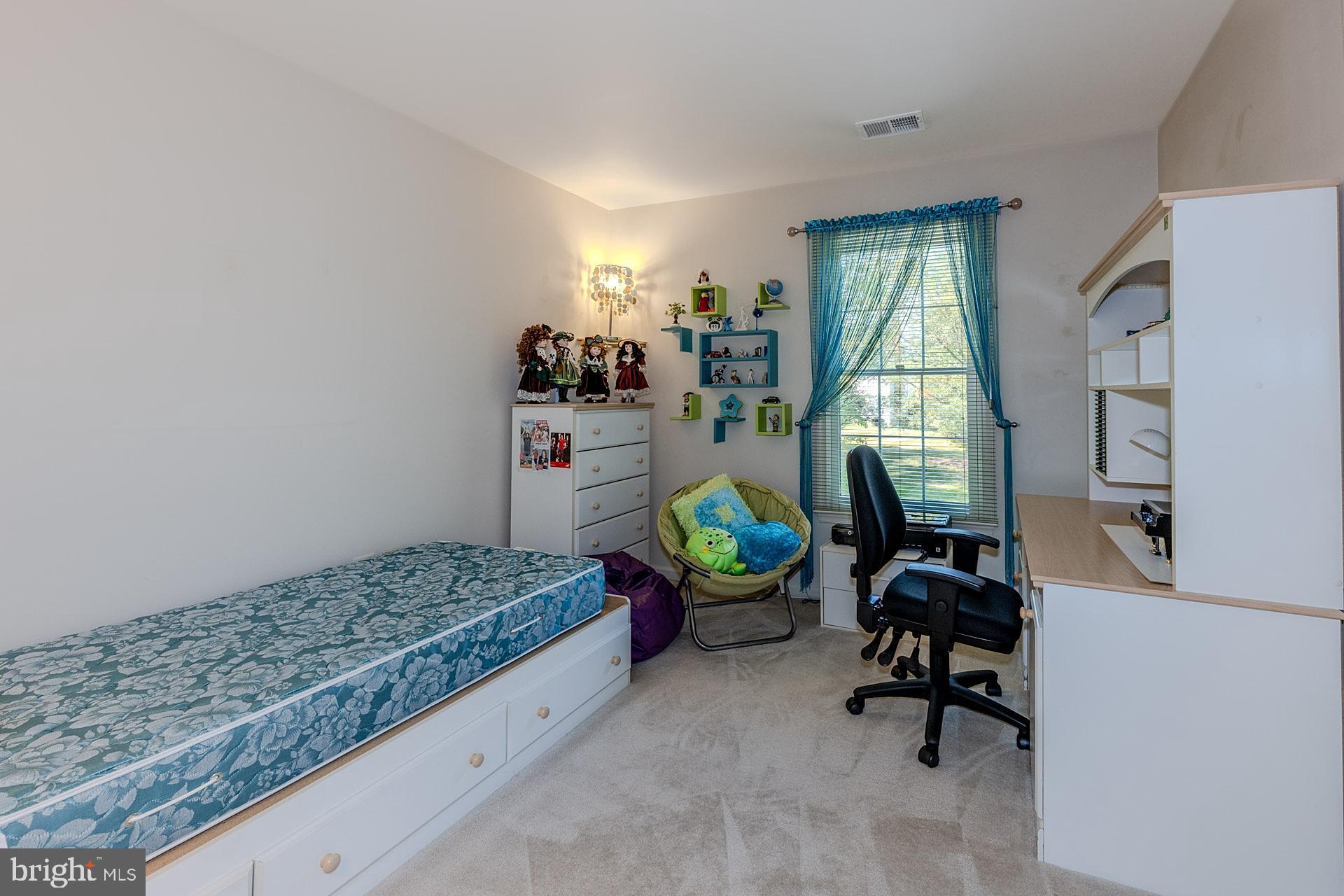 NAPLES MANOR - Residential