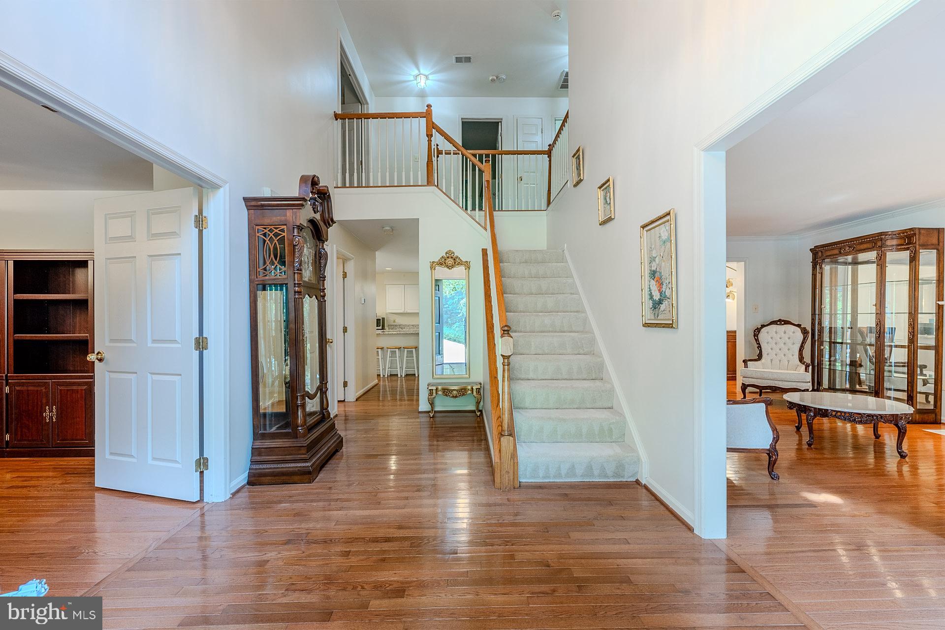 NAPLES MANOR - Residential