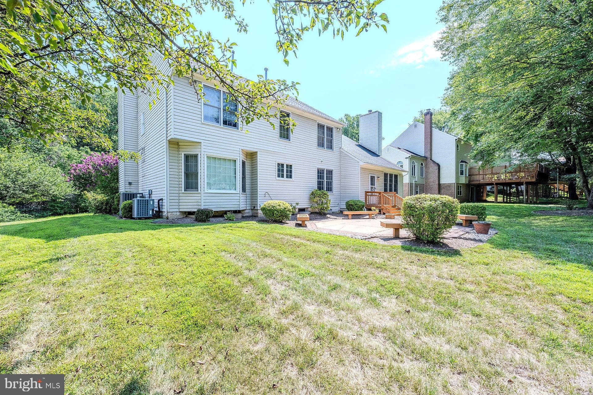 NAPLES MANOR - Residential