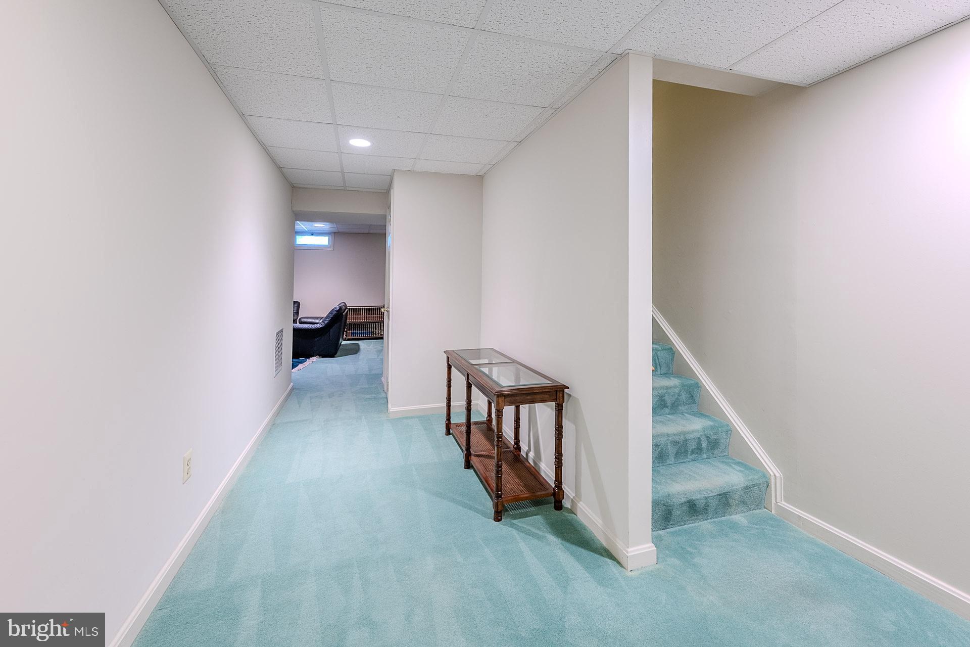 NAPLES MANOR - Residential