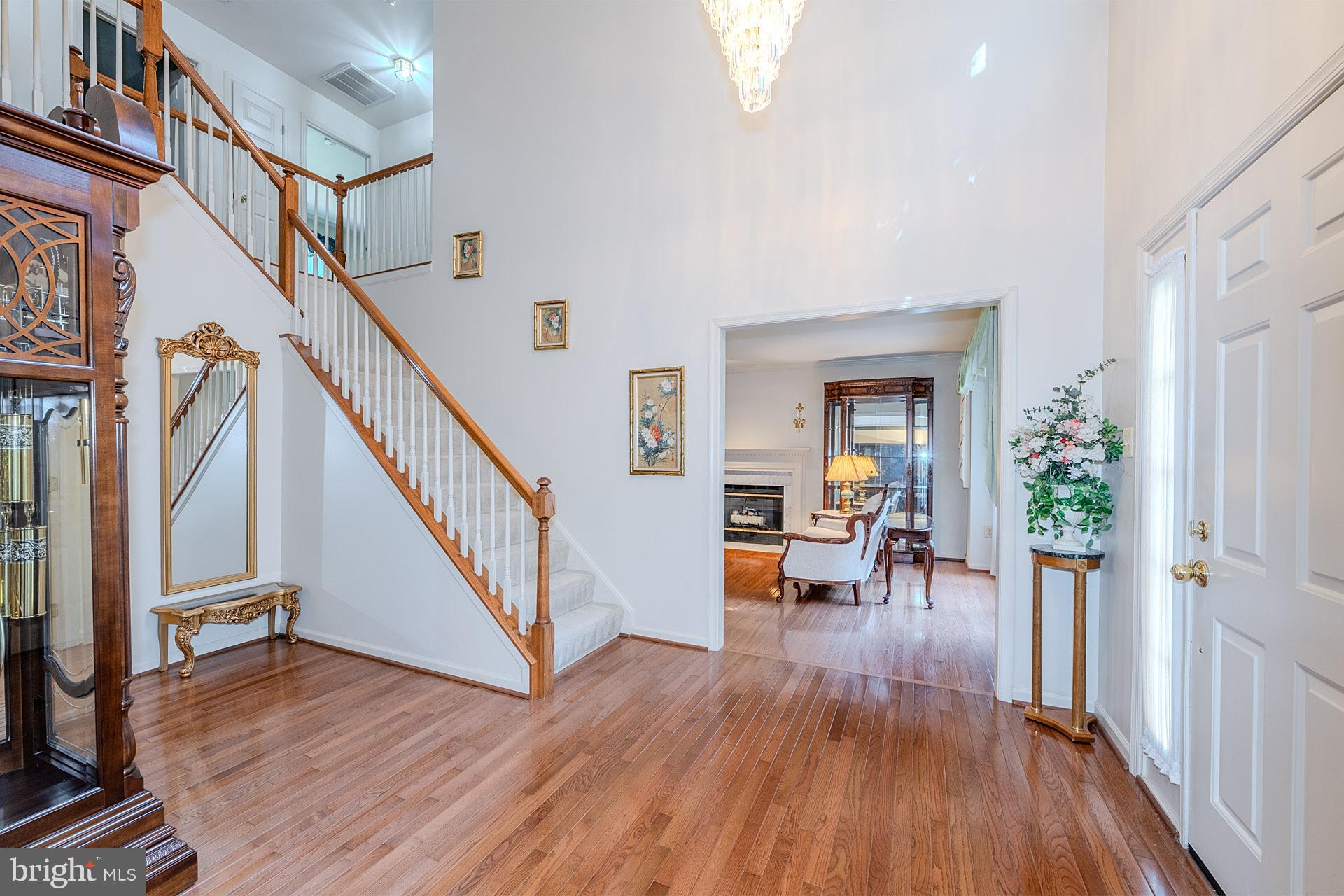 NAPLES MANOR - Residential