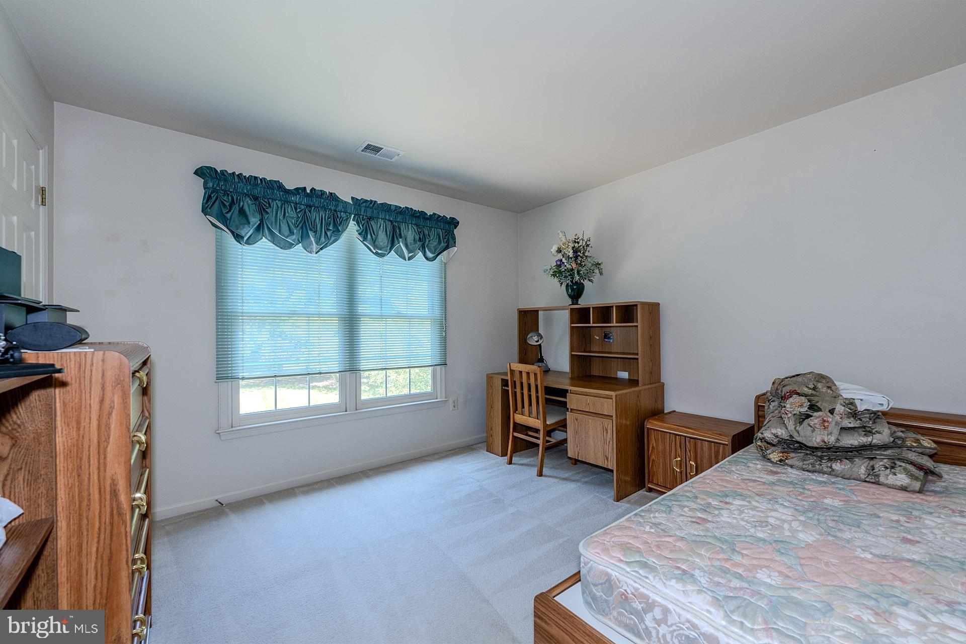 NAPLES MANOR - Residential