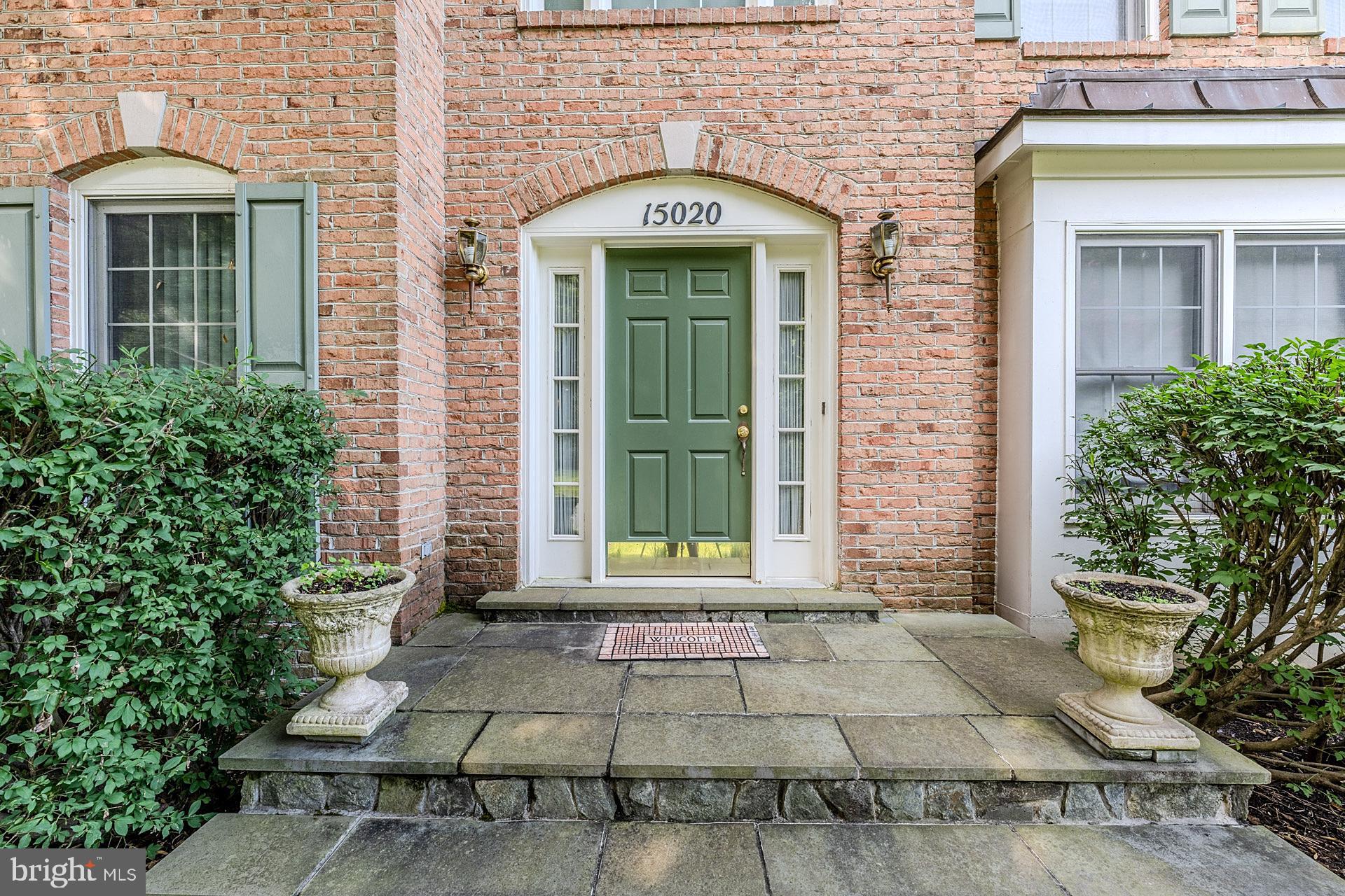 NAPLES MANOR - Residential