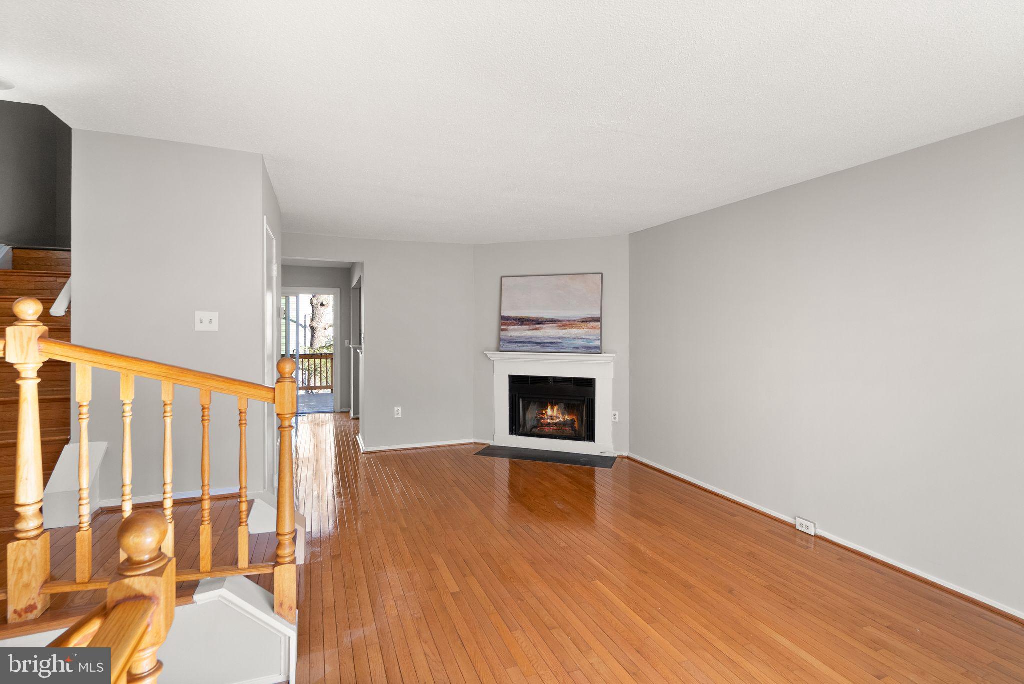 HUNTERS SQUARE - Residential