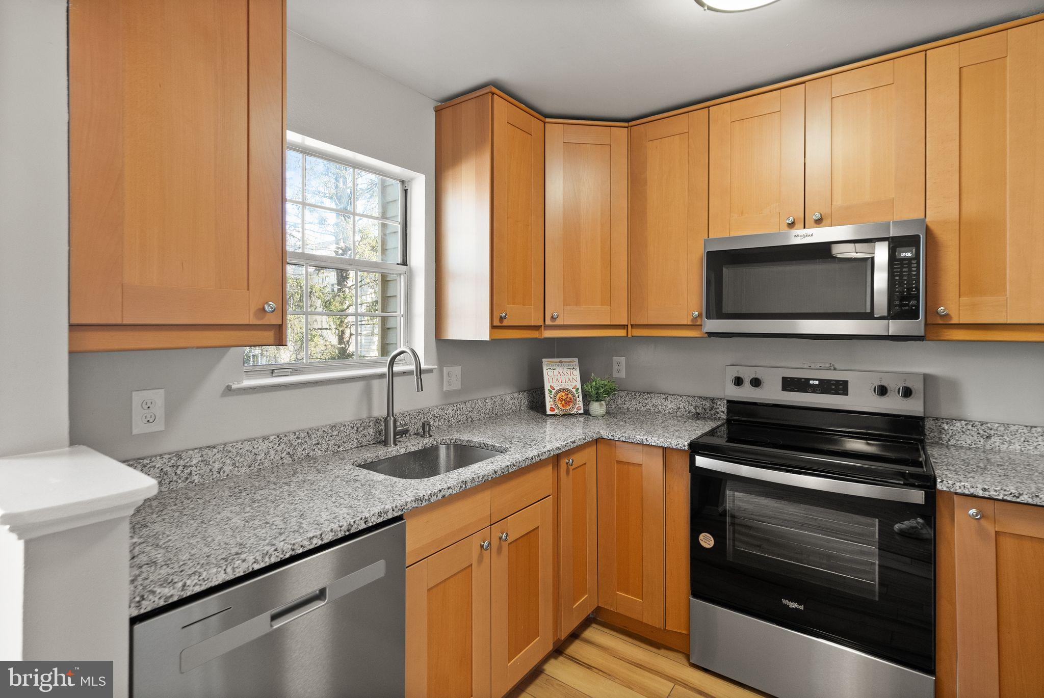 HUNTERS SQUARE - Residential
