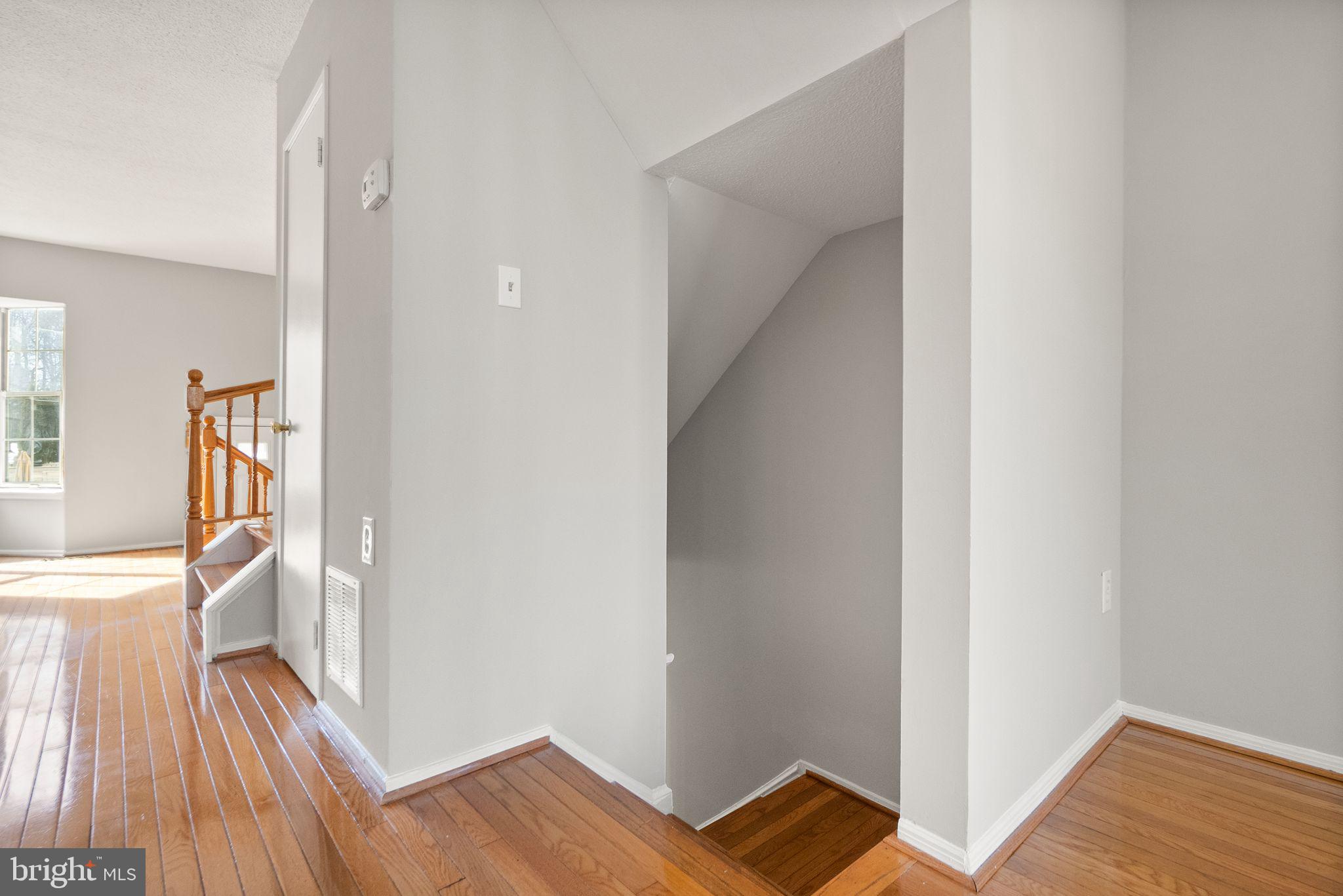 HUNTERS SQUARE - Residential