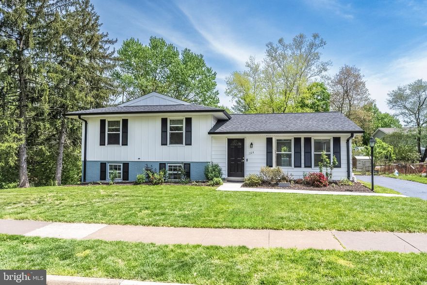 Fully renovated 4 bed 3 bath home in the heart of Sterling, close to everything! Enjoy this newly created open floor plan with renovated kitchen including new counter tops, brand new appliances and new flooring throughout main level. Upper level bathrooms fully renovated, and newly refinished flooring throughout upstairs and basement level.  Fresh paint throughout the home. Exterior siding/brick/deck/shed all painted. Recently installed  water heat, architectural shingle roof,, new downspouts and gutters.
Enjoy a big backyard, with 2 sheds, and backing to trees and common area.