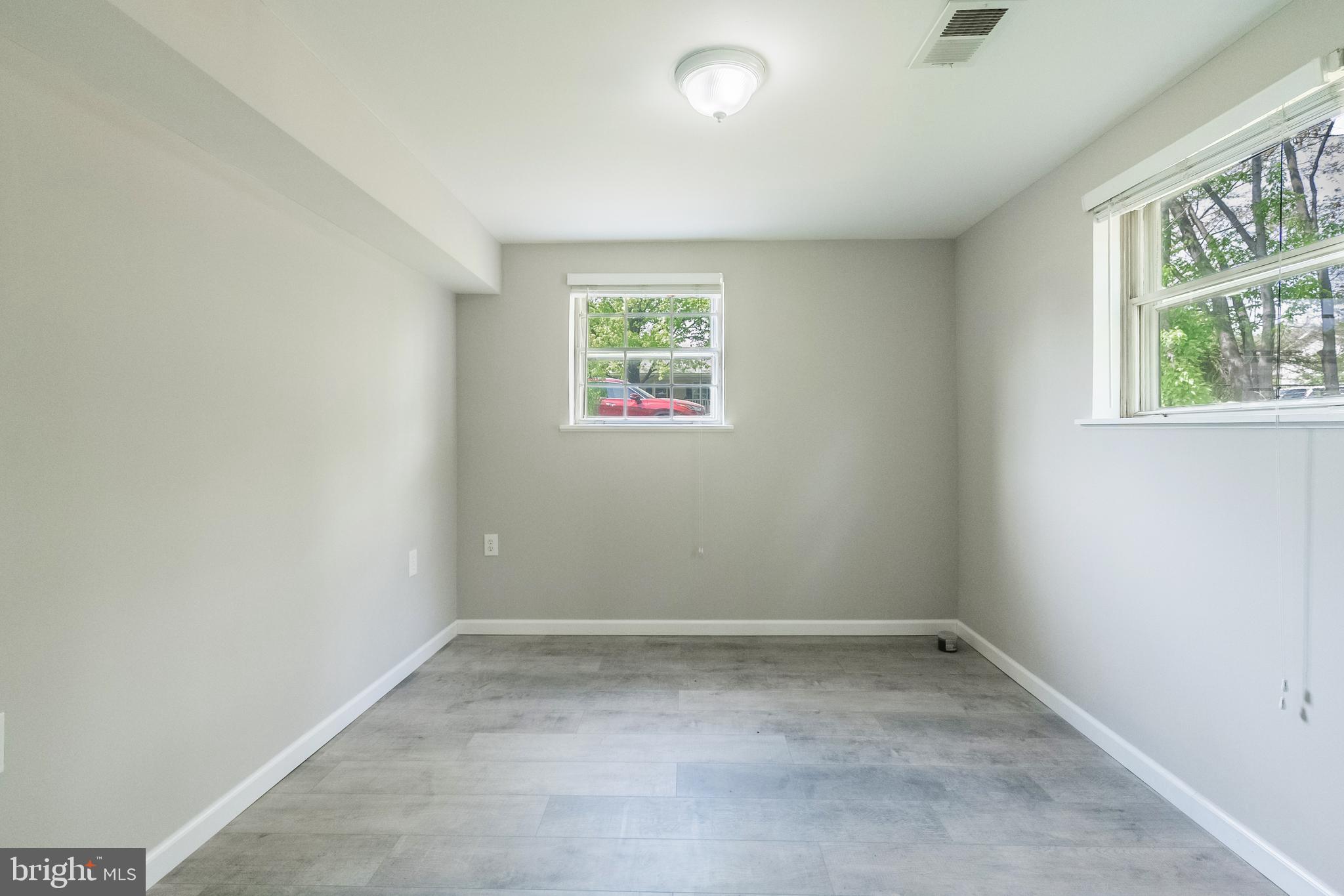 STERLING - Residential Lease