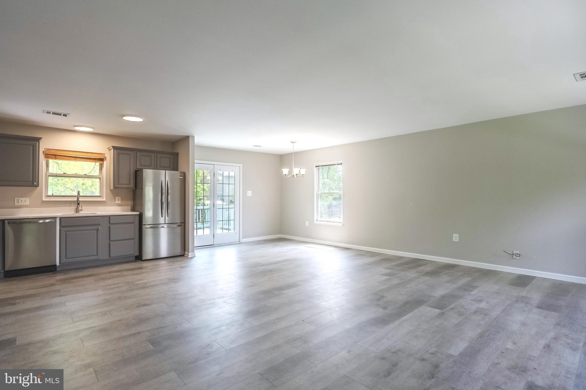 STERLING - Residential Lease