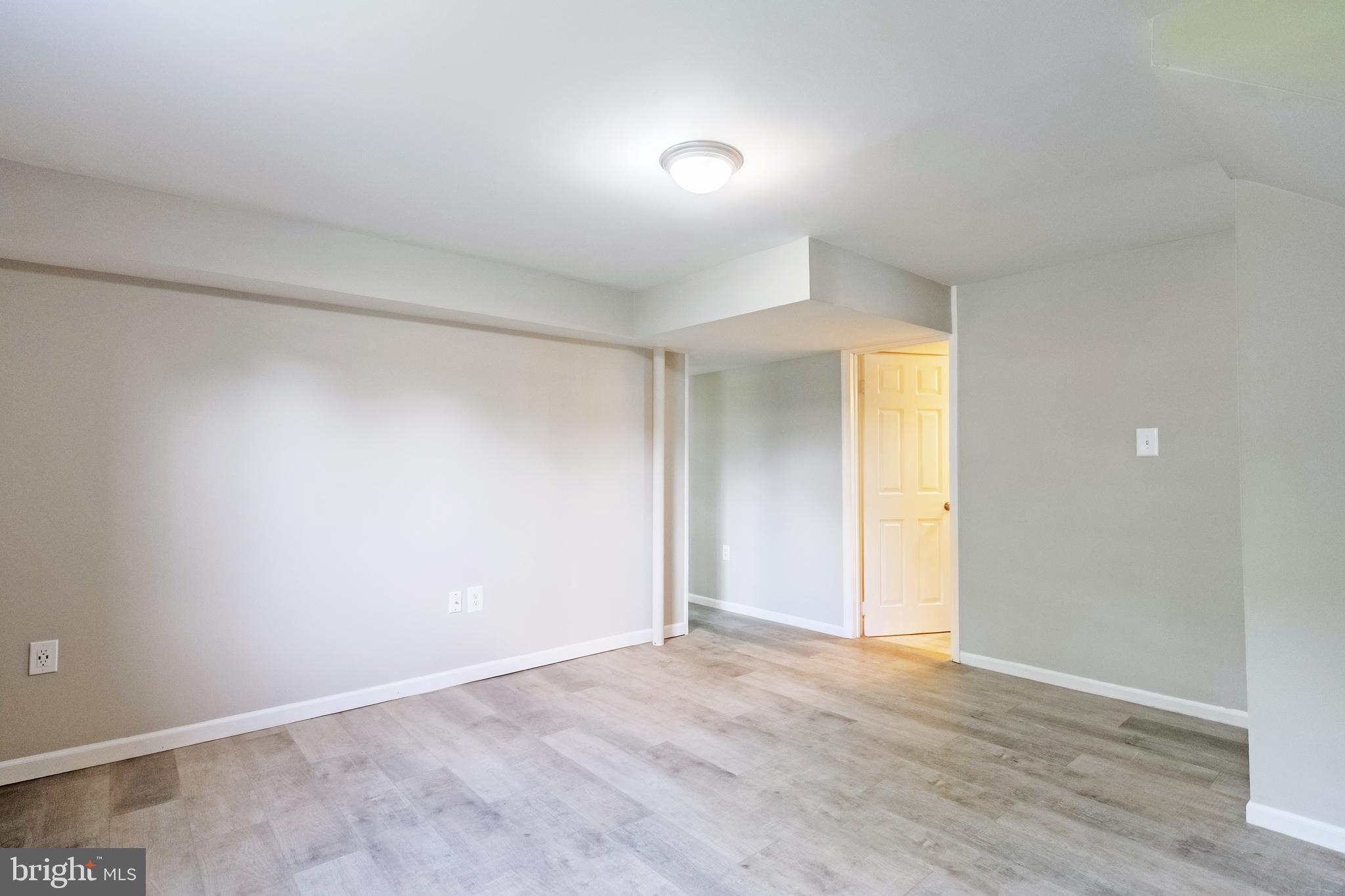 STERLING - Residential Lease