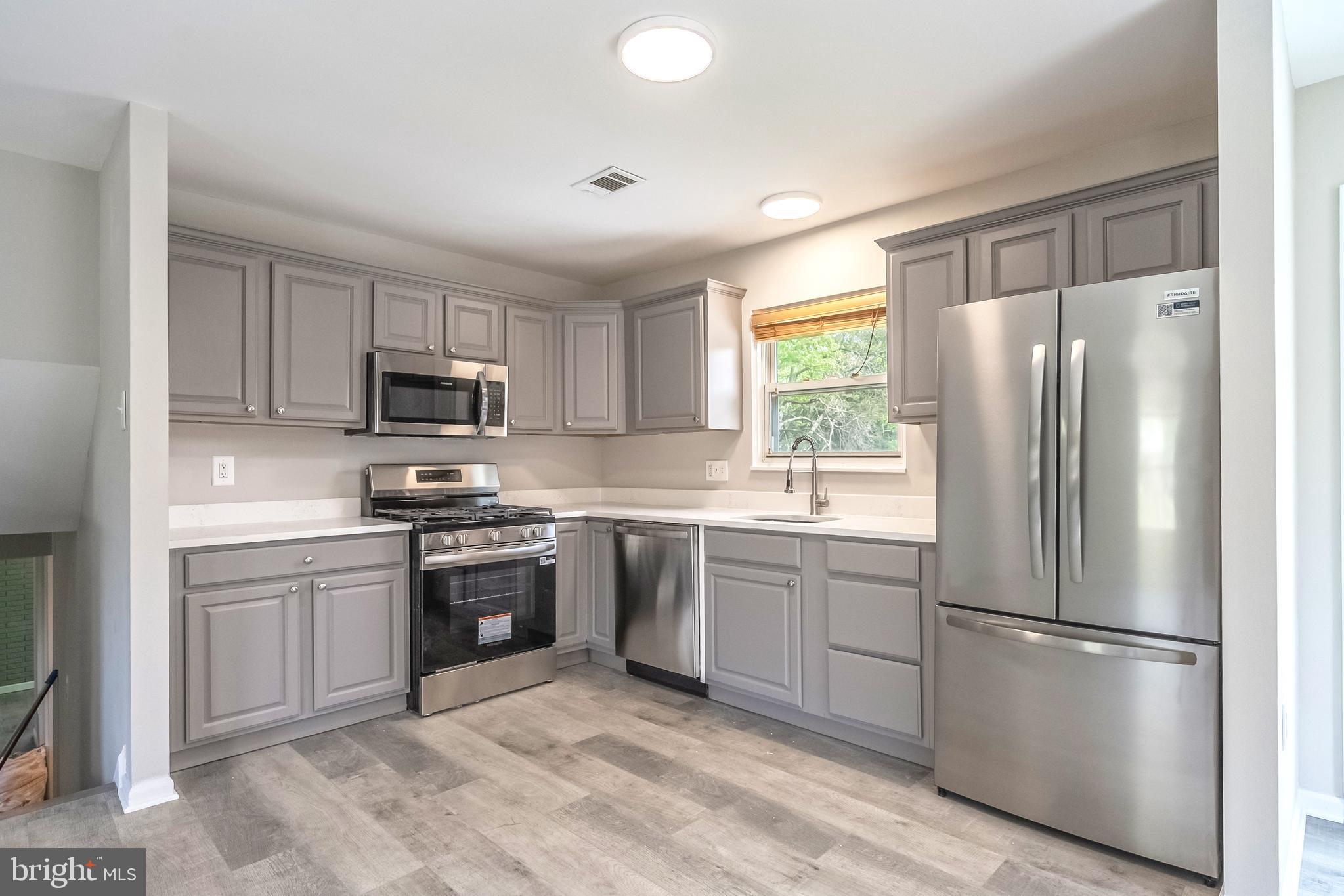 STERLING - Residential Lease