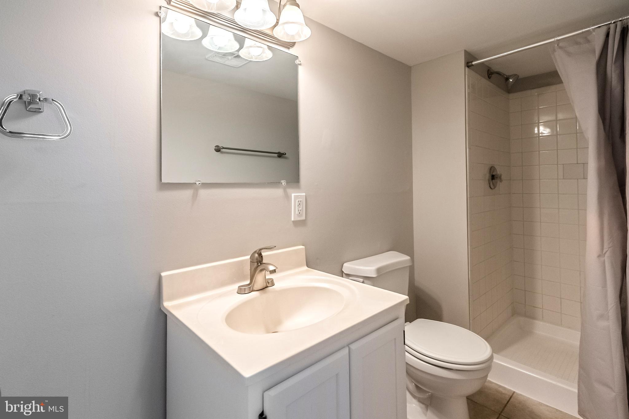 STERLING - Residential Lease