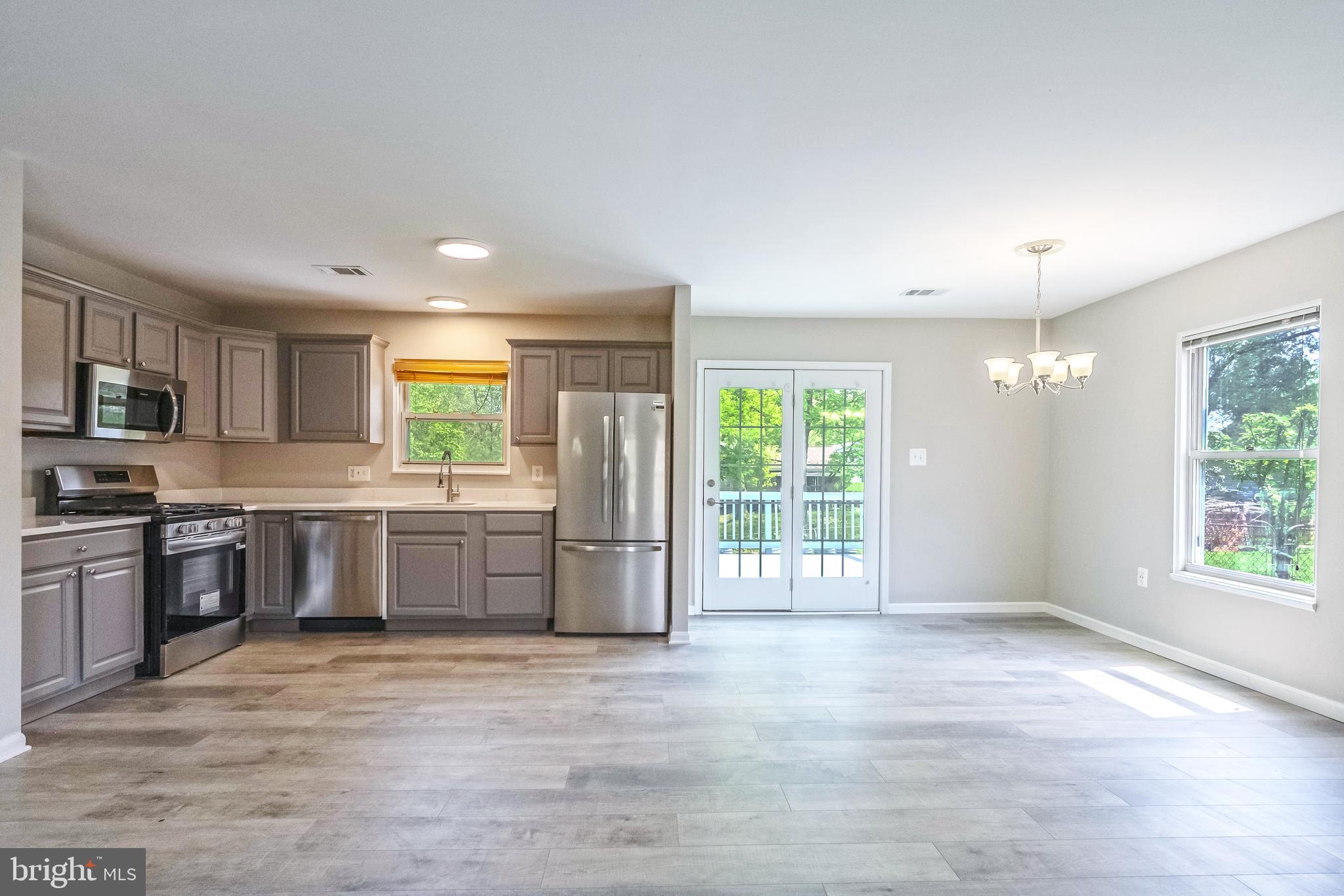 STERLING - Residential Lease