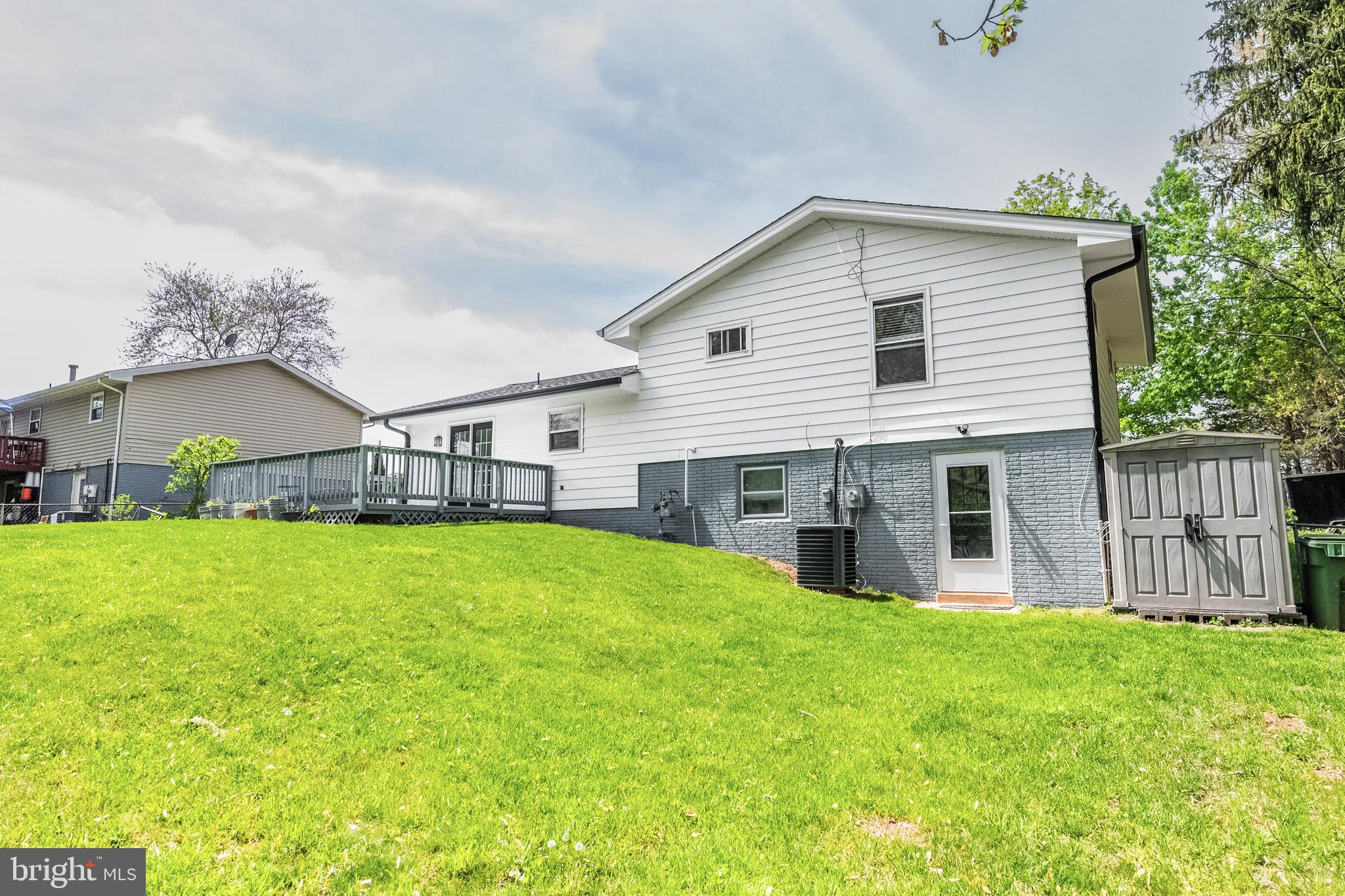 STERLING - Residential Lease