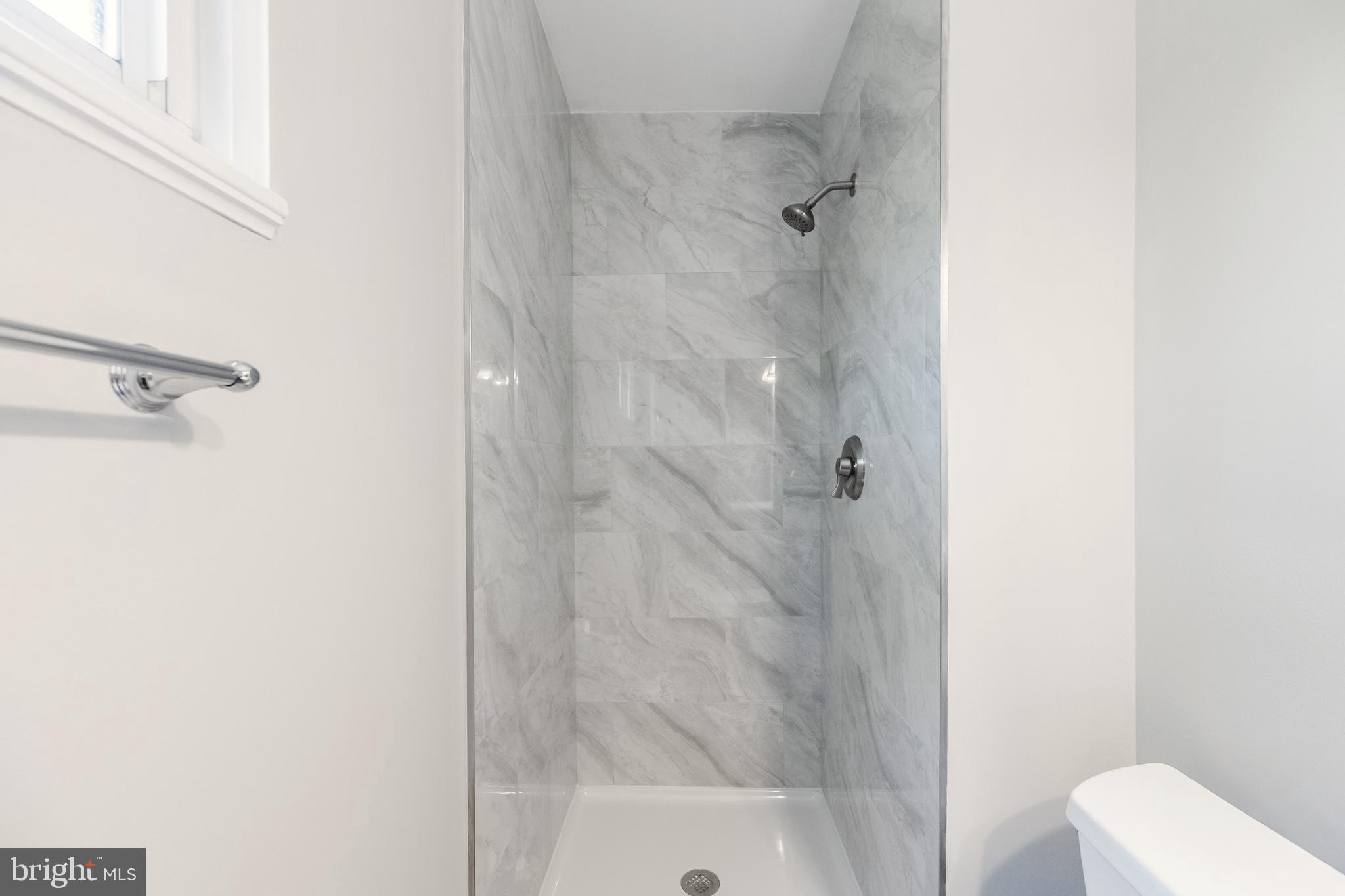 STERLING - Residential Lease