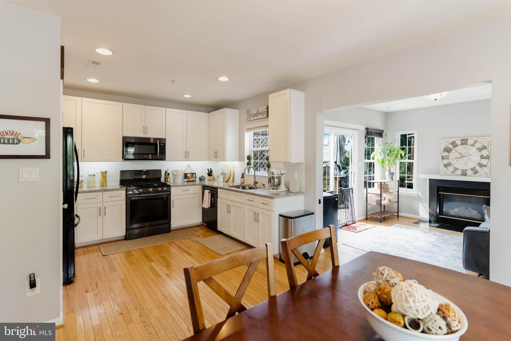 SOUTH RIDING - Residential