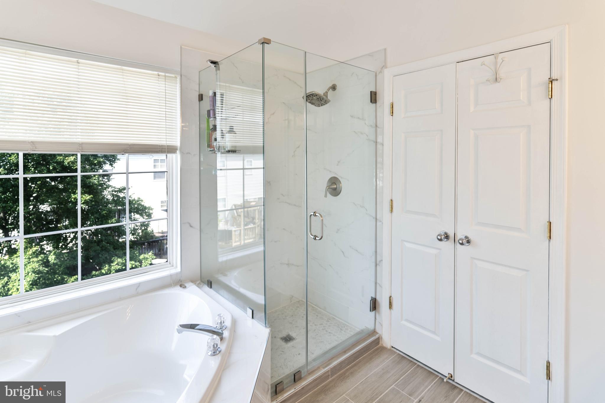 SOUTH RIDING - Residential