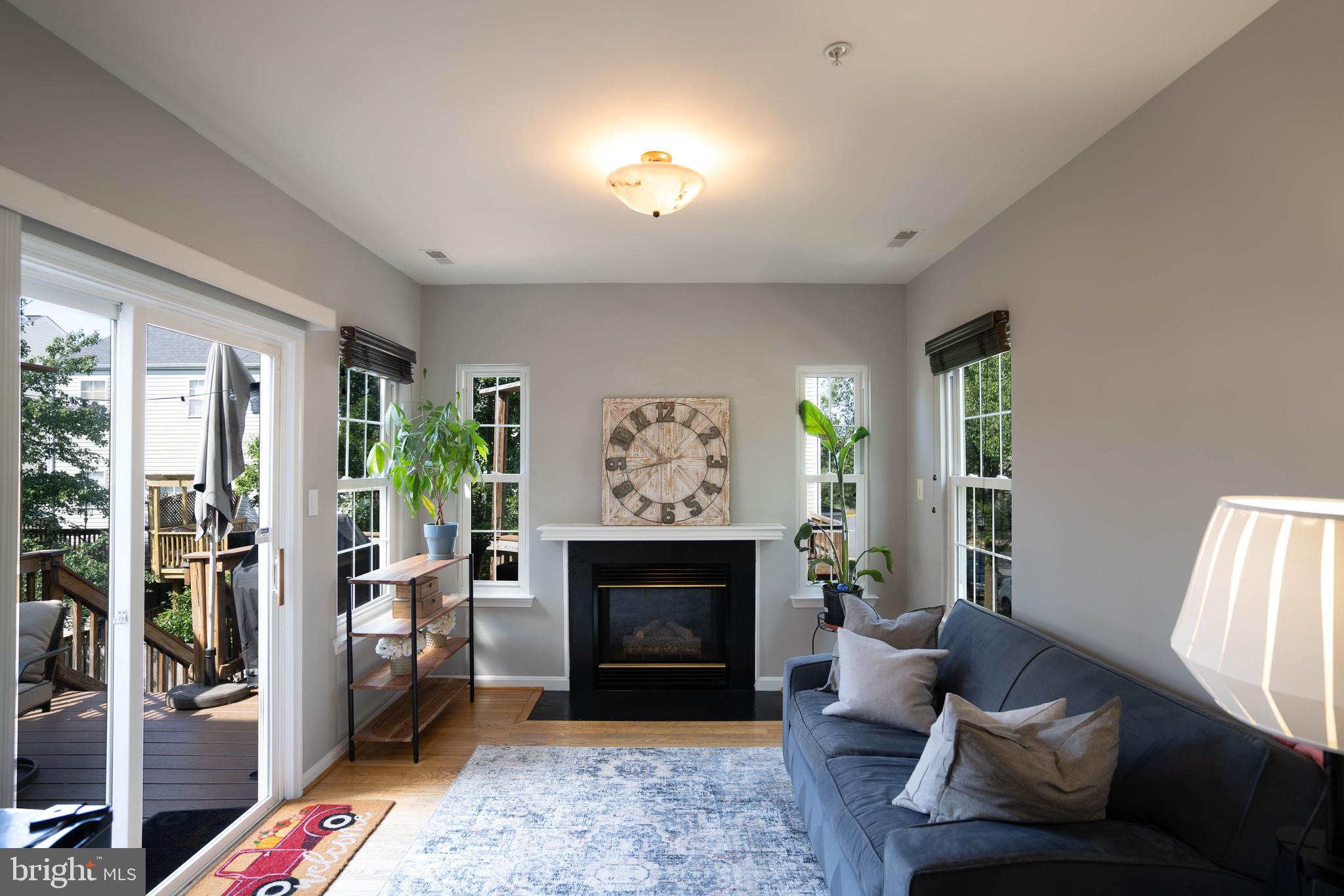 SOUTH RIDING - Residential