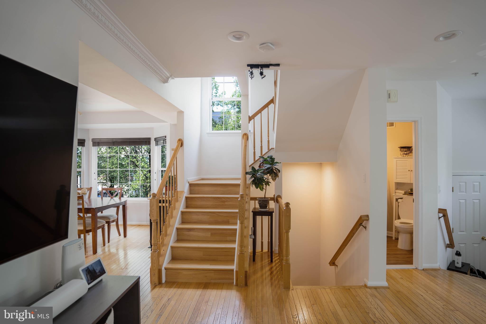 SOUTH RIDING - Residential