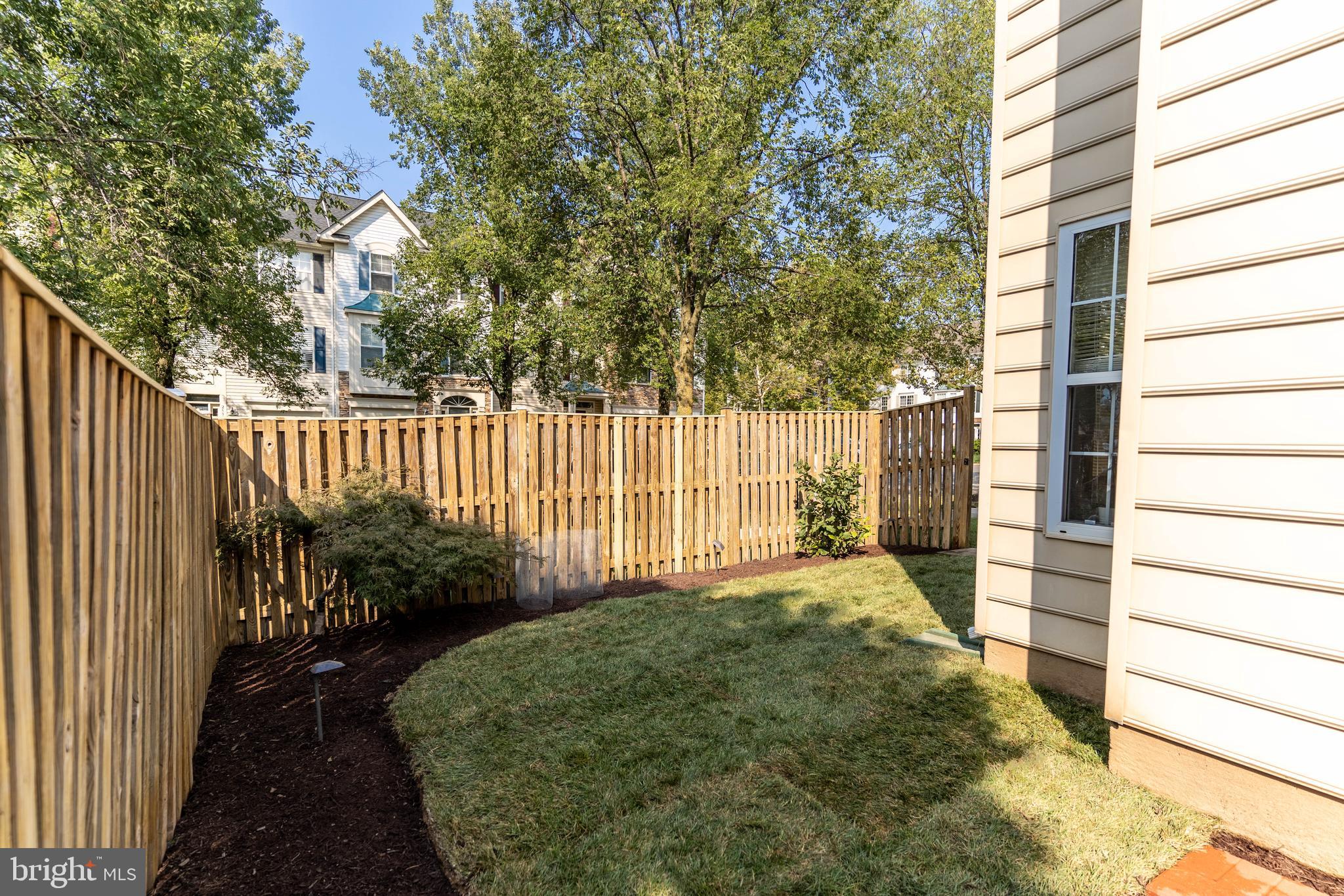 SOUTH RIDING - Residential