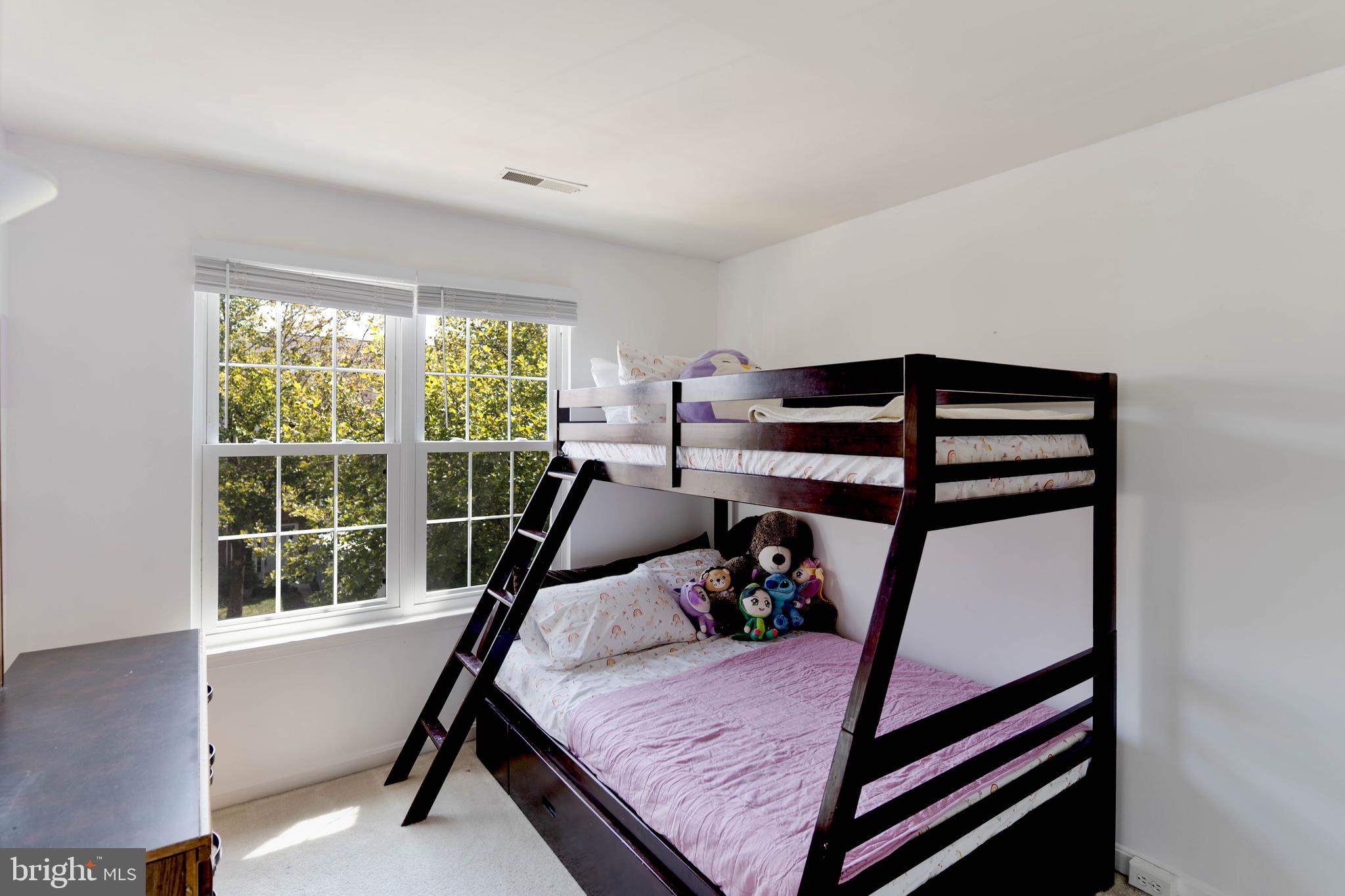 SOUTH RIDING - Residential