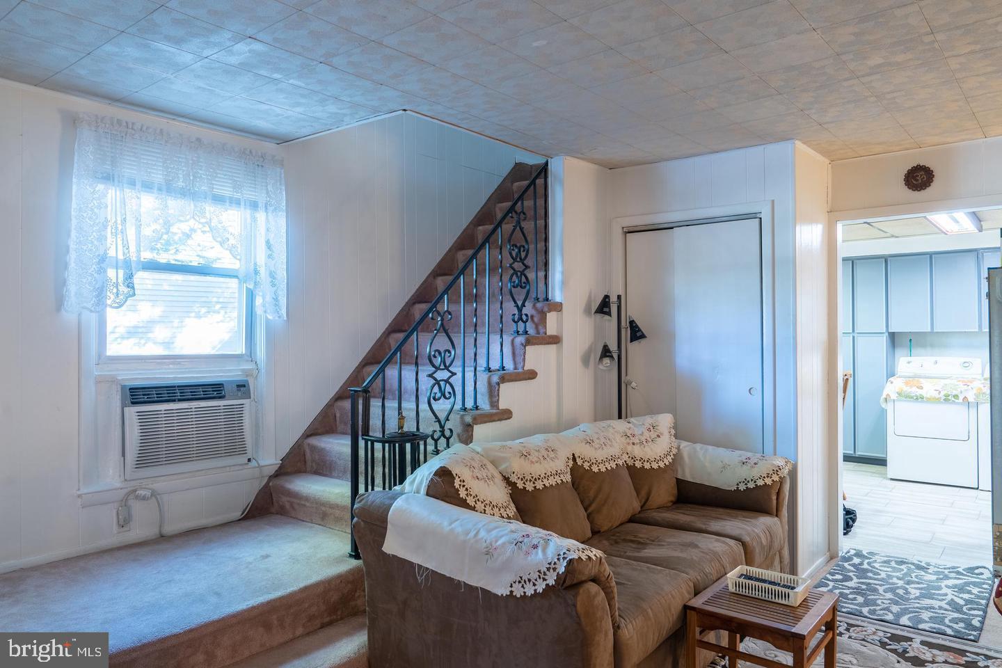 1515 LAKELAND AVENUE