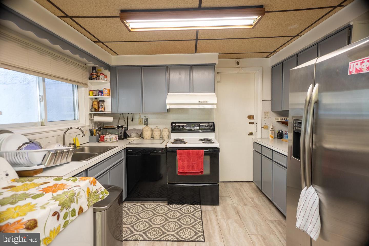 1515 LAKELAND AVENUE