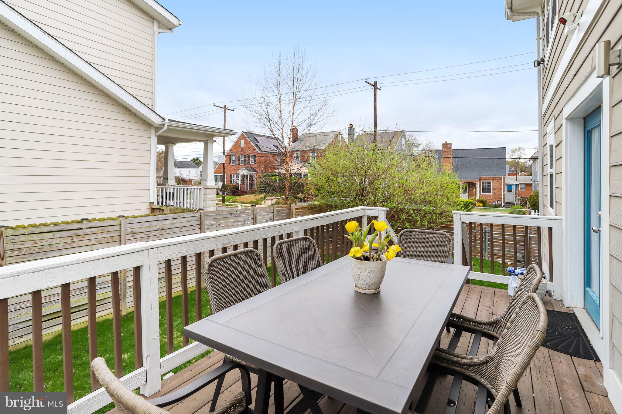 2201 TAYLOR STREET NE