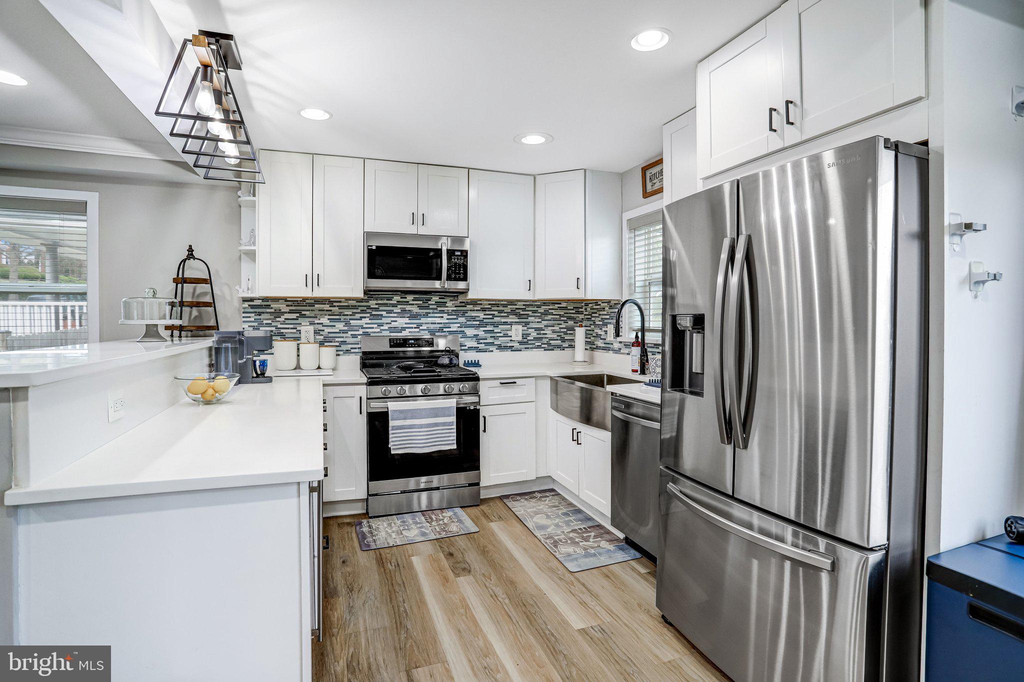 2201 TAYLOR STREET NE