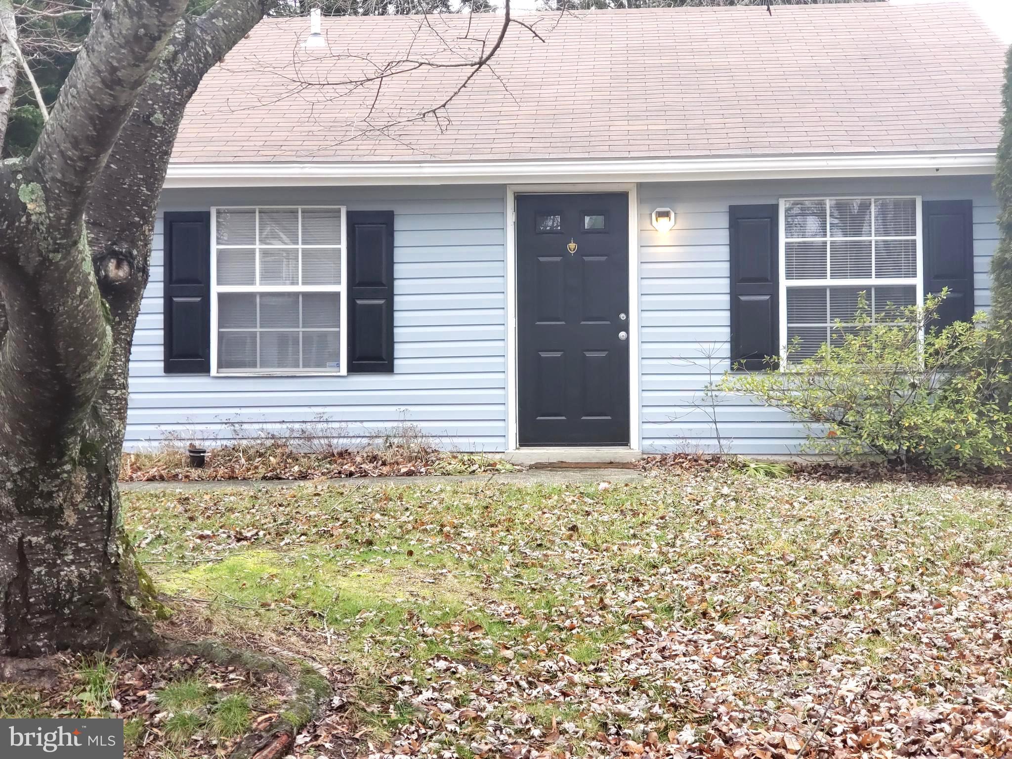 HOLLAWAY ESTATES - Residential Lease