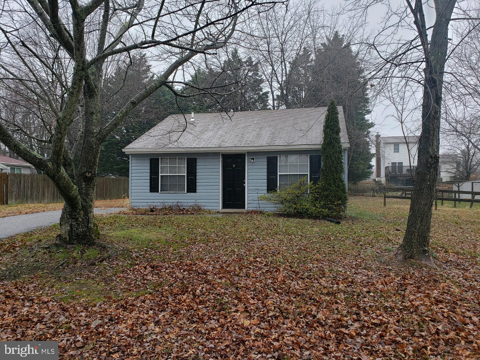 HOLLAWAY ESTATES - Residential Lease