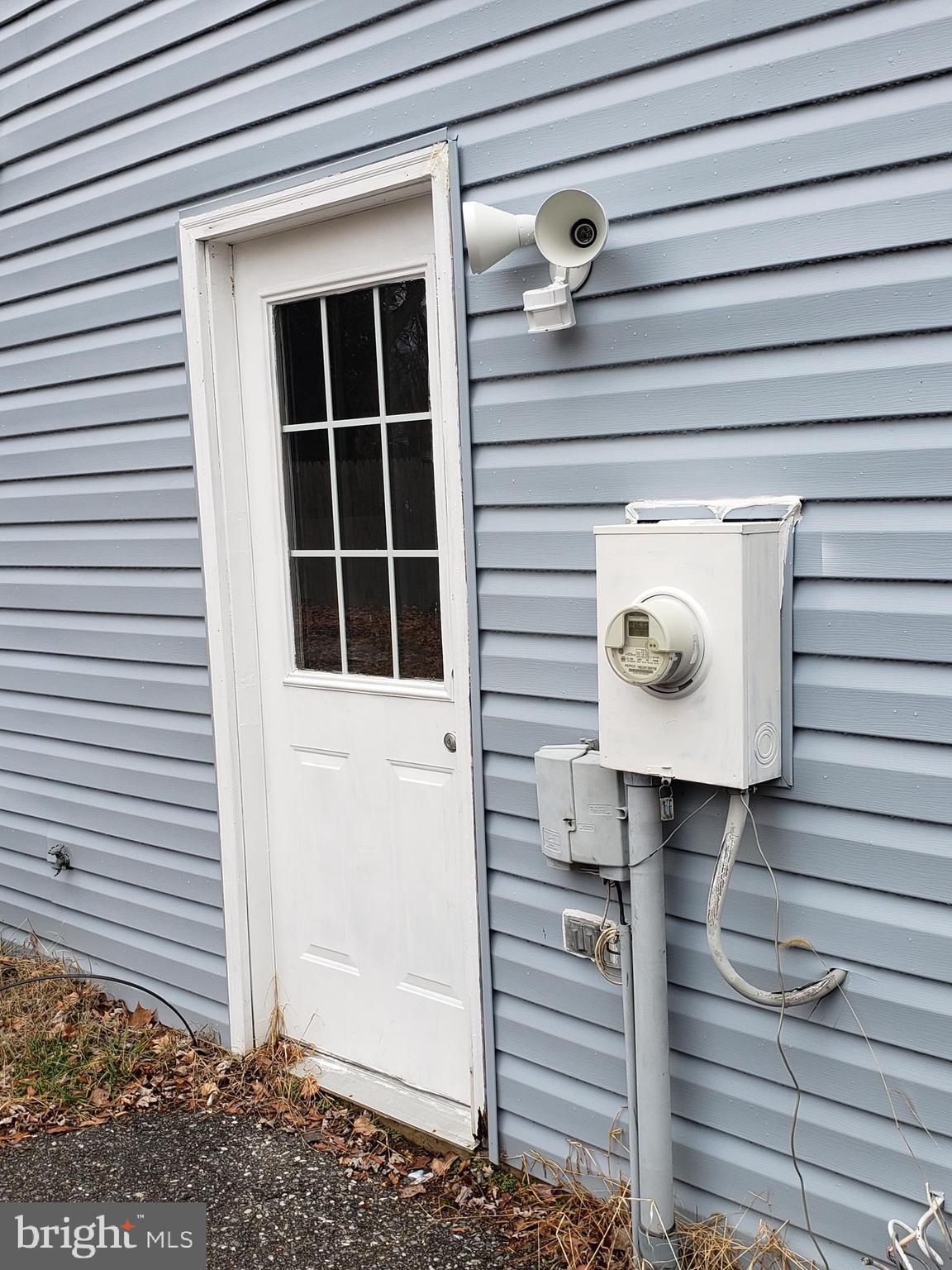 HOLLAWAY ESTATES - Residential Lease