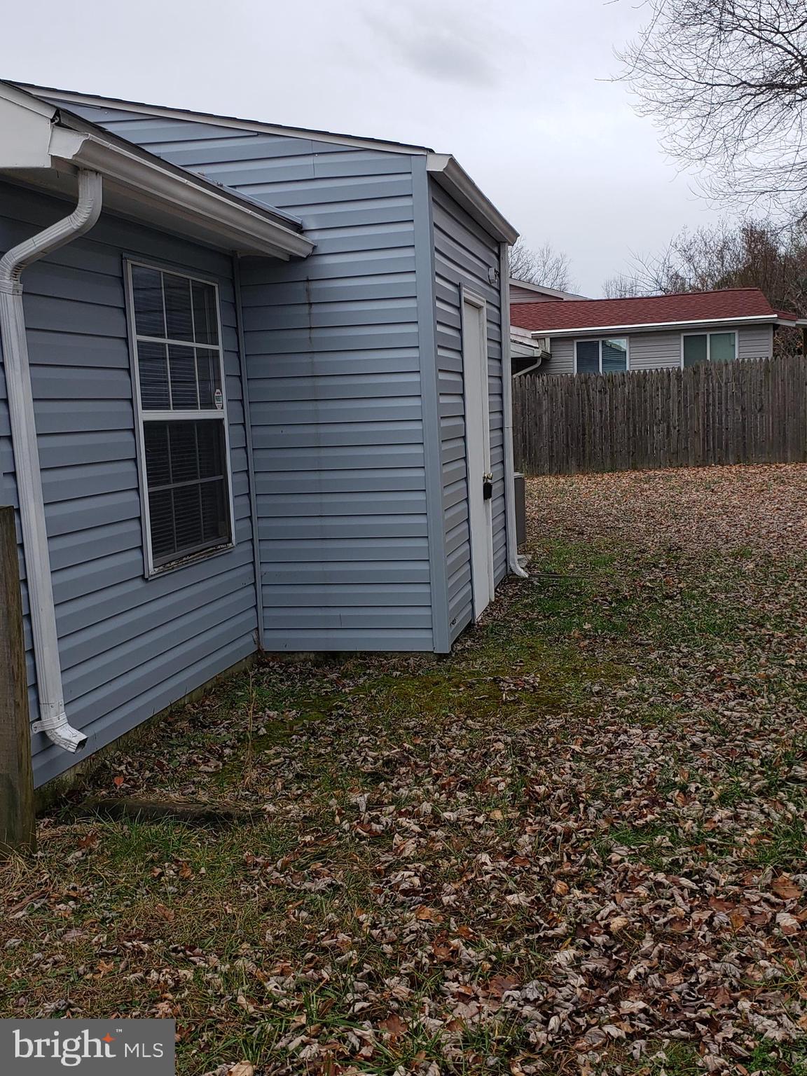 HOLLAWAY ESTATES - Residential Lease