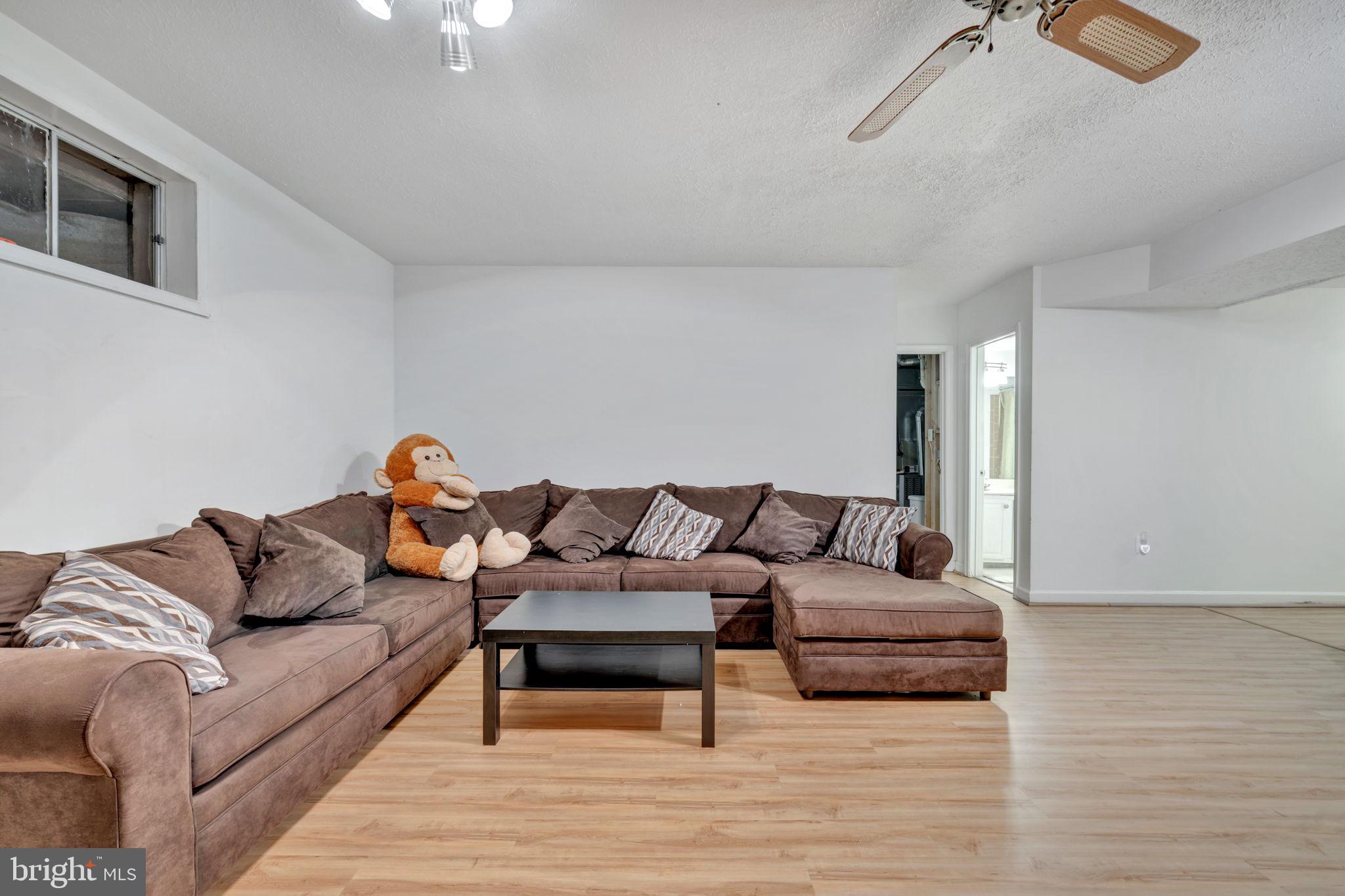 MONTROSE - Residential