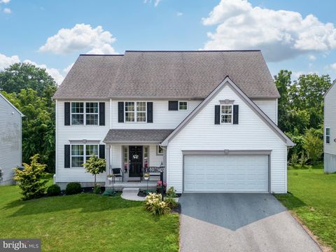 Photo of 7 Copperwood Lane, Ephrata, PA 17522 (MLS # PALA2048932)