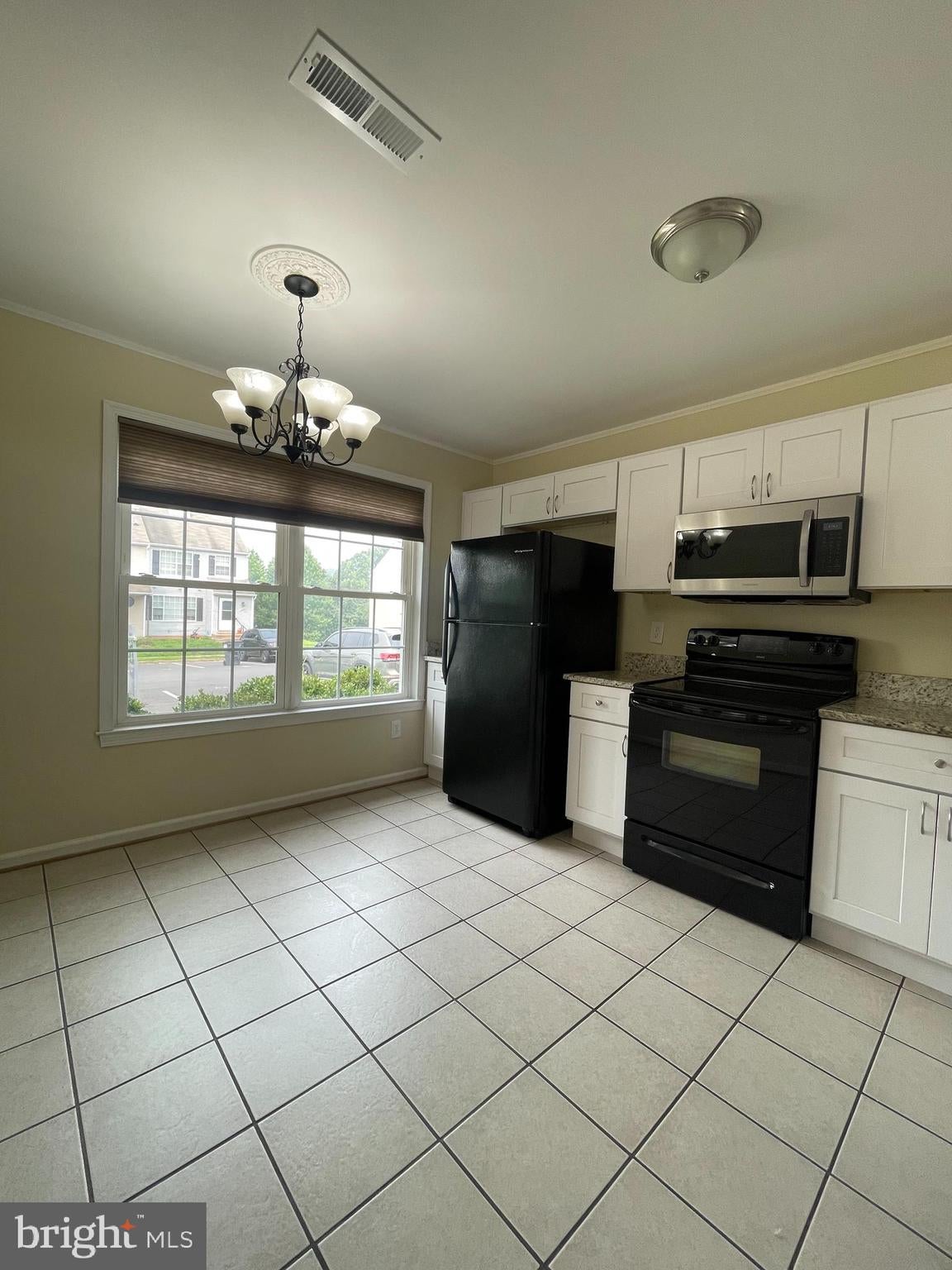 405 WINDSOR RIDGE COURT